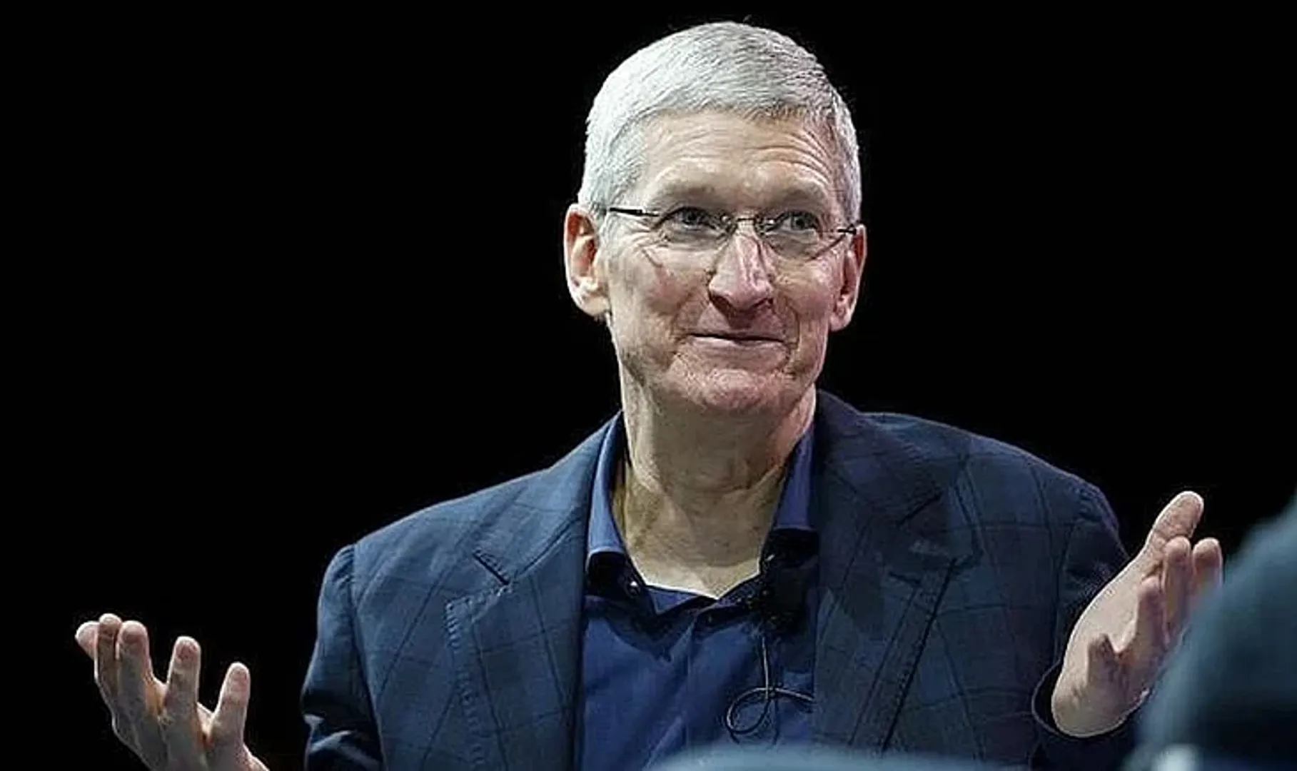 apple-ceo-tim-cook-india-iphone-manufacturing-shift-2025