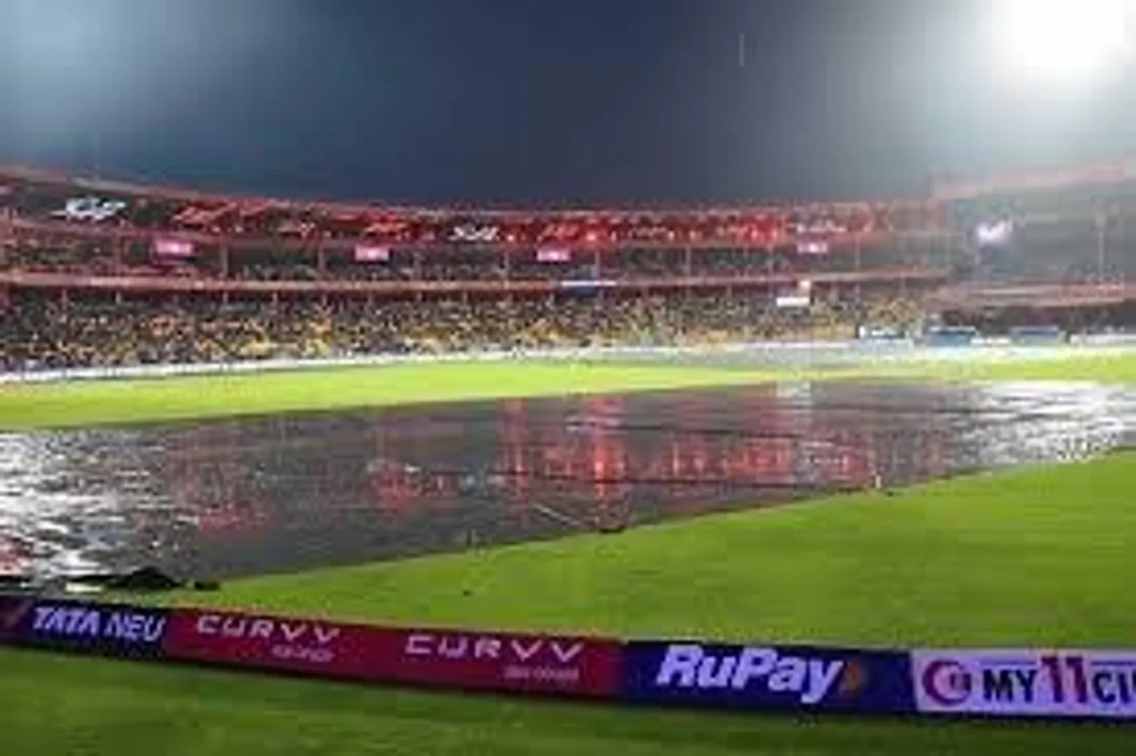 rcb-kkr-match-delayed-due-to-rain-kohli-fans-tribute-ipl-2025