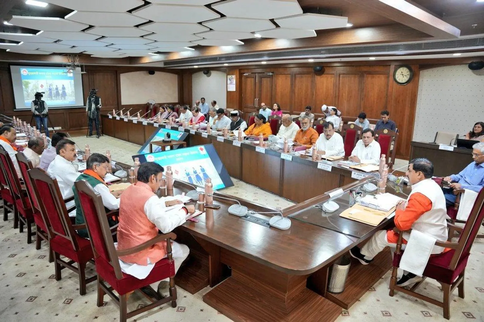 mazra-tola-sadak-yojana-mp-22630-crore-approval