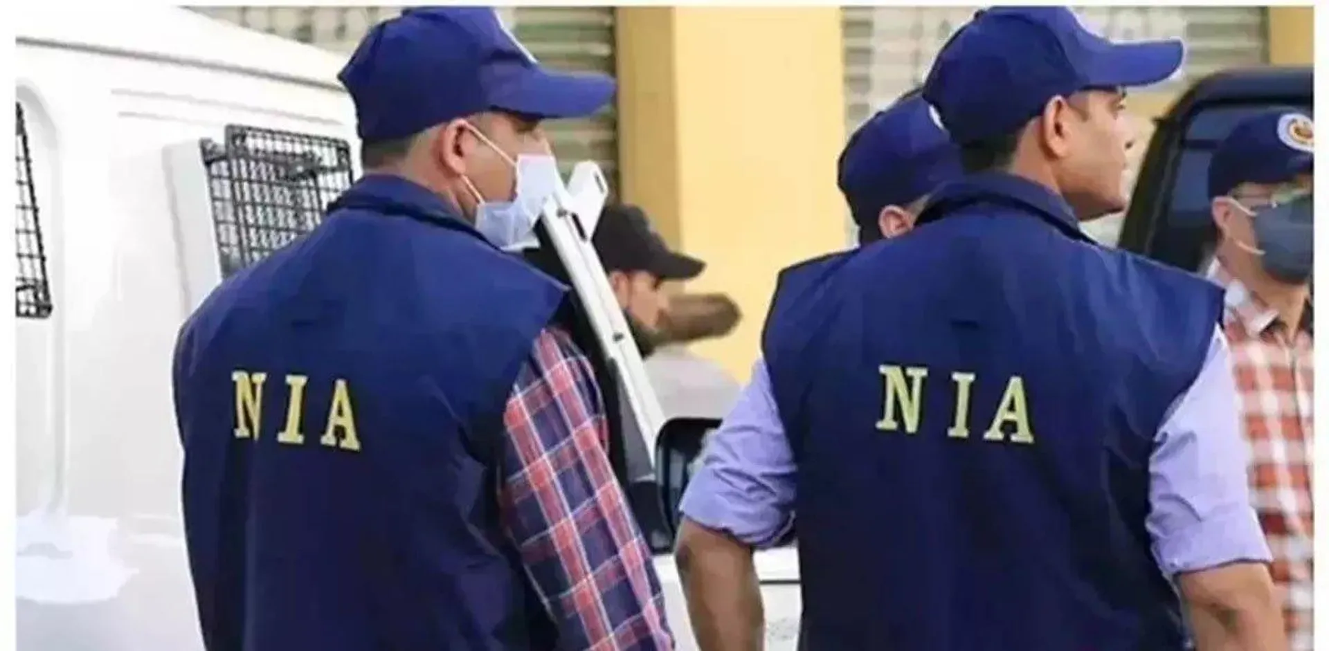 जम्मू-कश्मीर में आतंक पर बड़ा प्रहार: एनआईए की छापेमारी, पीएम मोदी की यात्रा से पहले आतंकियों की कमर तोड़ने की तैयारी