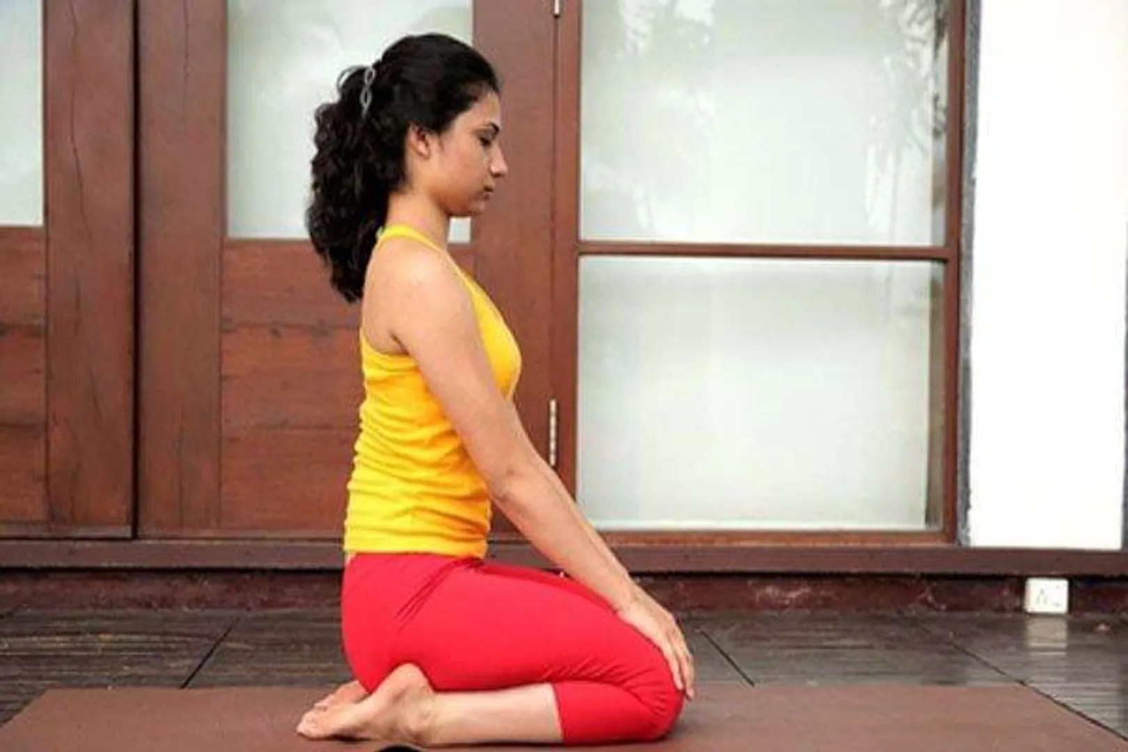 रात को करें ये योगासन, नींद होगी गहरी और पाचन रहेगा दुरुस्त