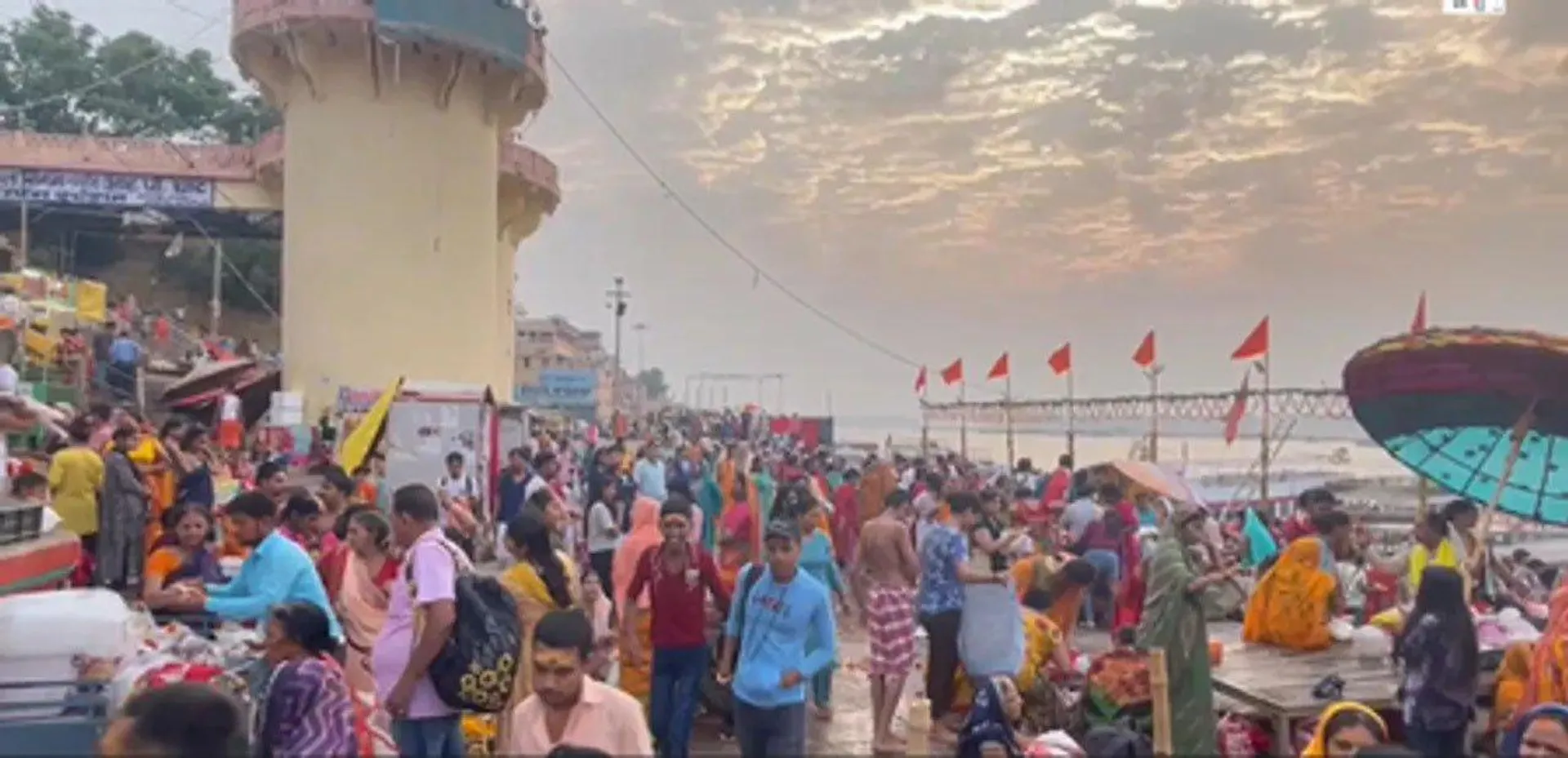 गंगा दशहरा पर काशी से संगम तक उमड़ी श्रद्धा की बाढ़, गूंज उठीं ‘हर हर गंगे’ की जयकारें