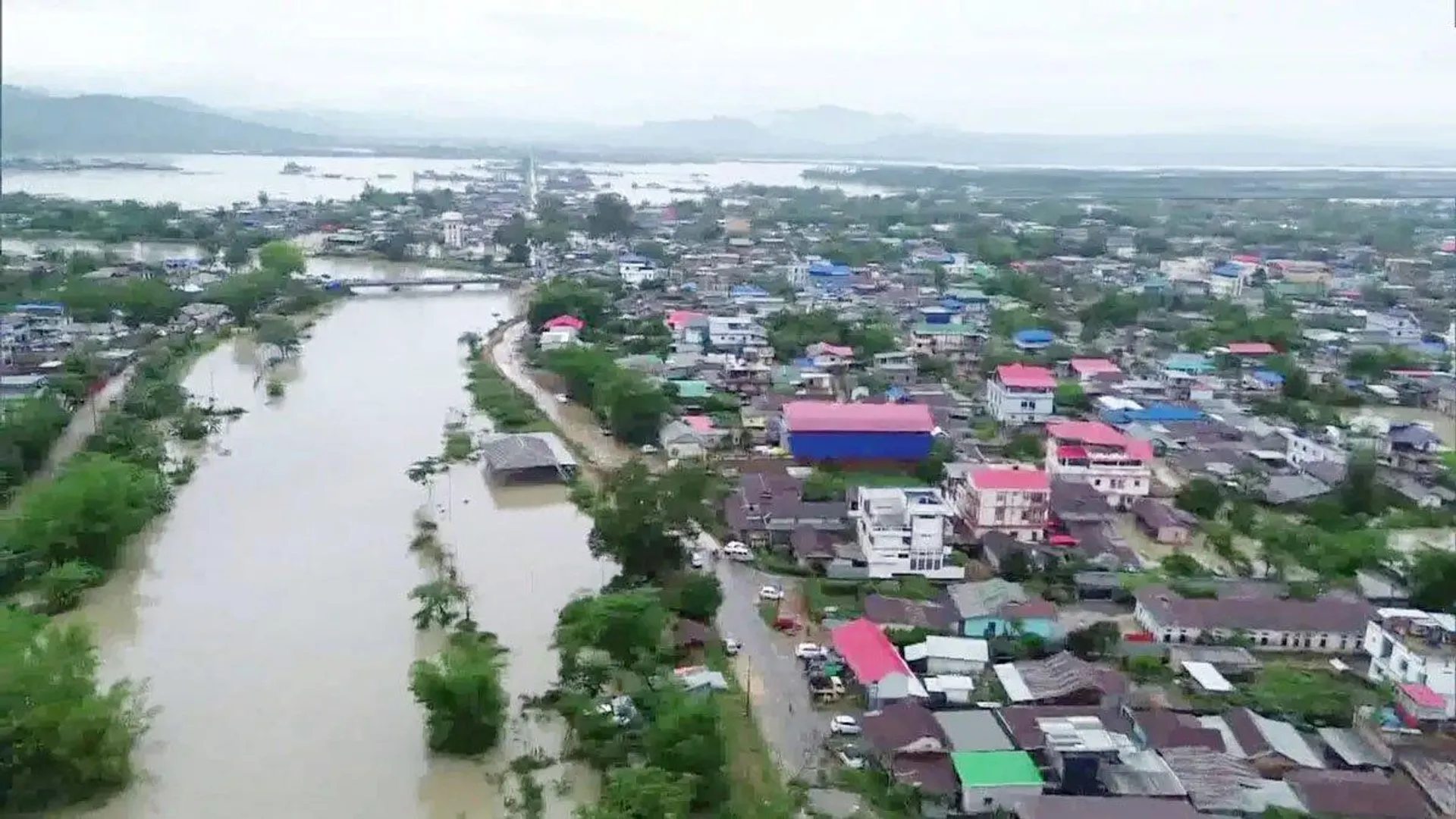 पूर्वोत्तर में बाढ़ का कहर: असम में ट्रेनें रुकीं, अरुणाचल में हालात और बिगड़े; अब तक 12 की मौत