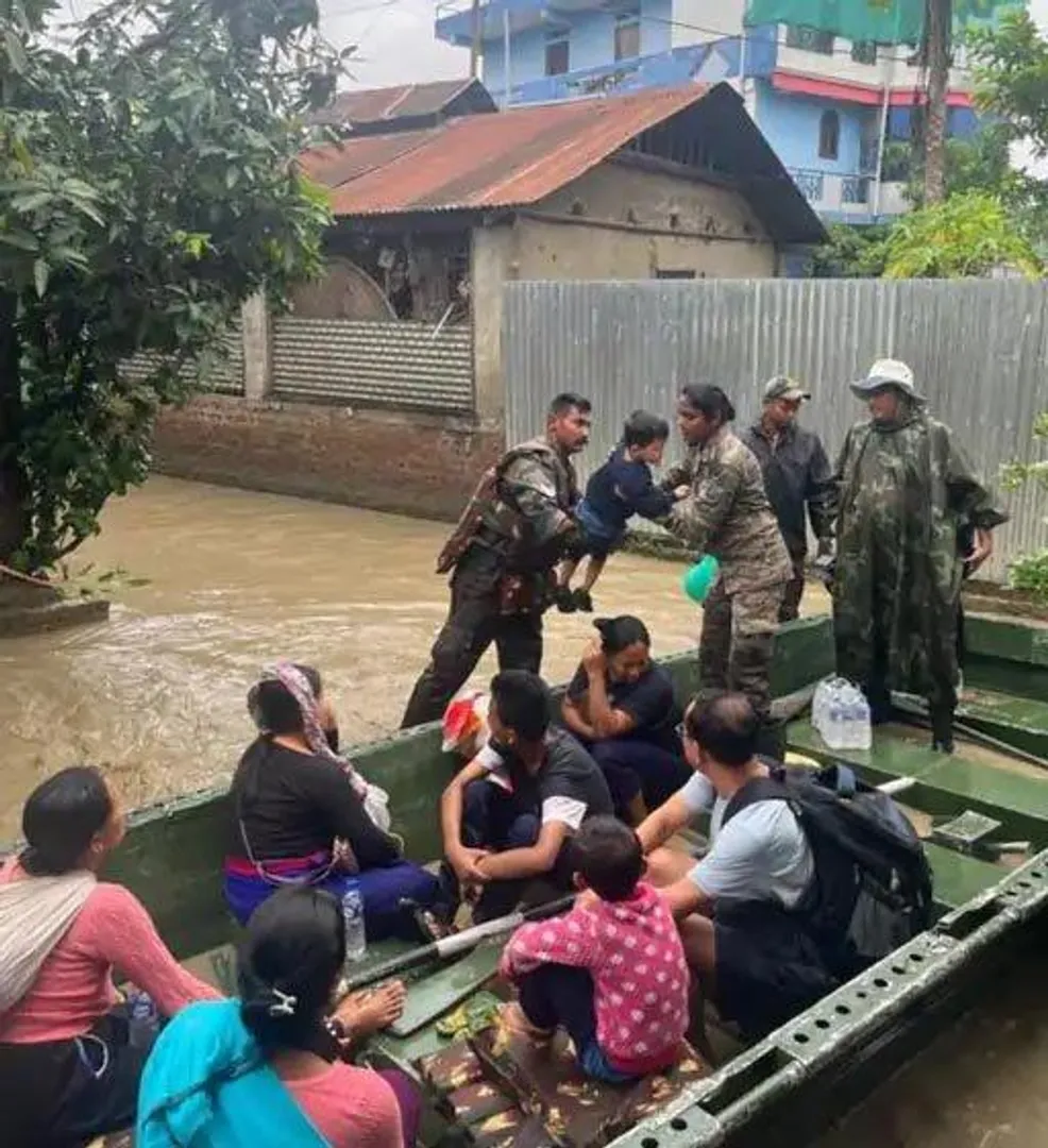 पूर्वोत्तर में भीषण बाढ़ का संकट: असम में 5 लाख प्रभावित, 11 मौतें; बिहार-मप्र में मौसम का कहर जारी