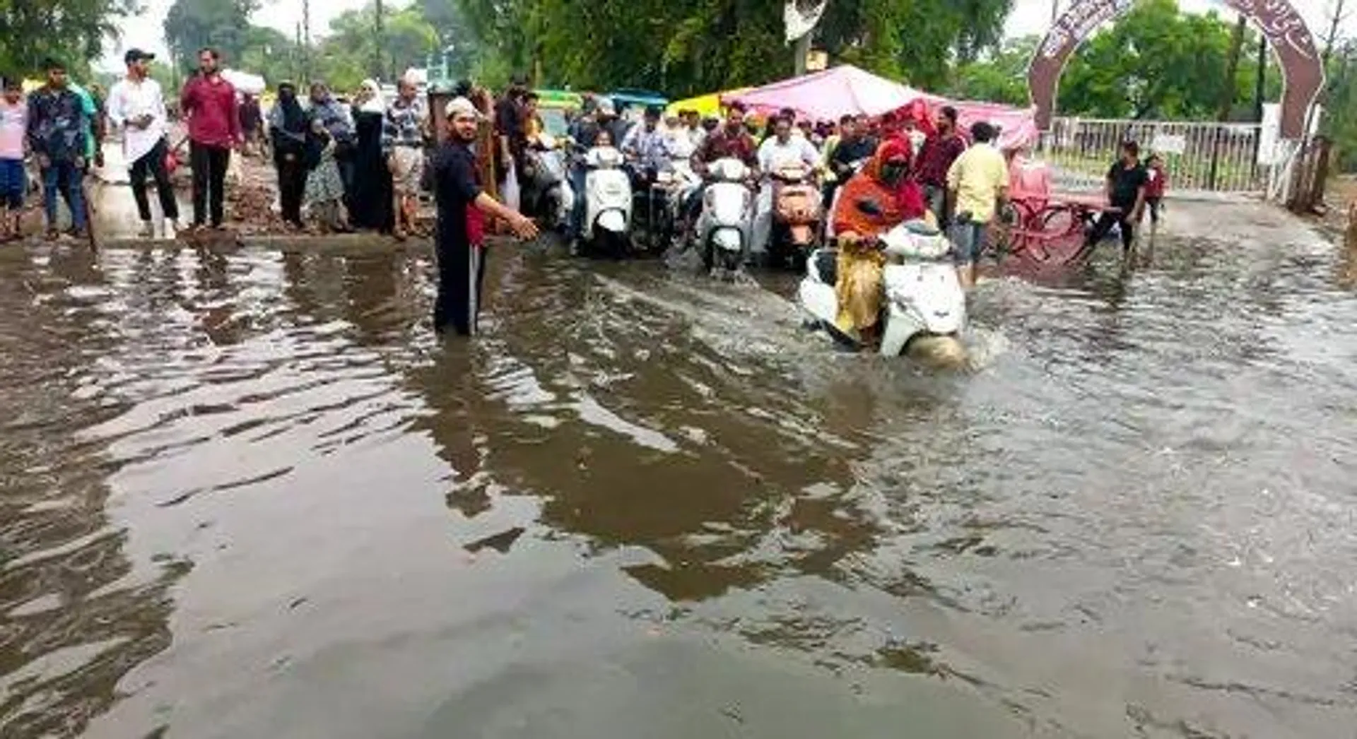 राजस्थान-मध्यप्रदेश में तेज़ बारिश का कहर, ओडिशा में बाढ़ से हालात बिगड़े; पूर्वोत्तर में तीन दिन और भारी बारिश की चेतावनी