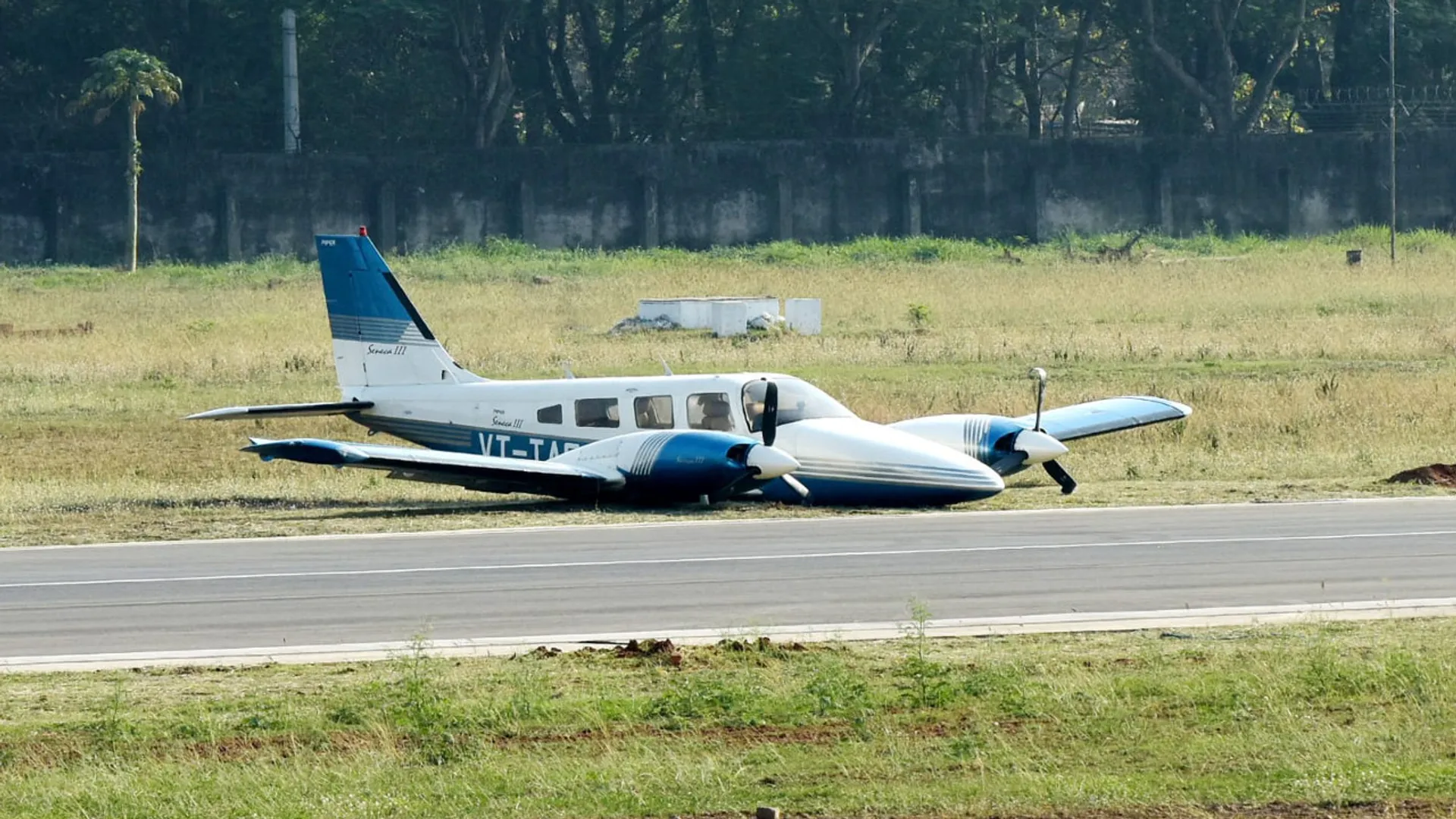 sonari-airport-plane-skids-nine-passengers-safe