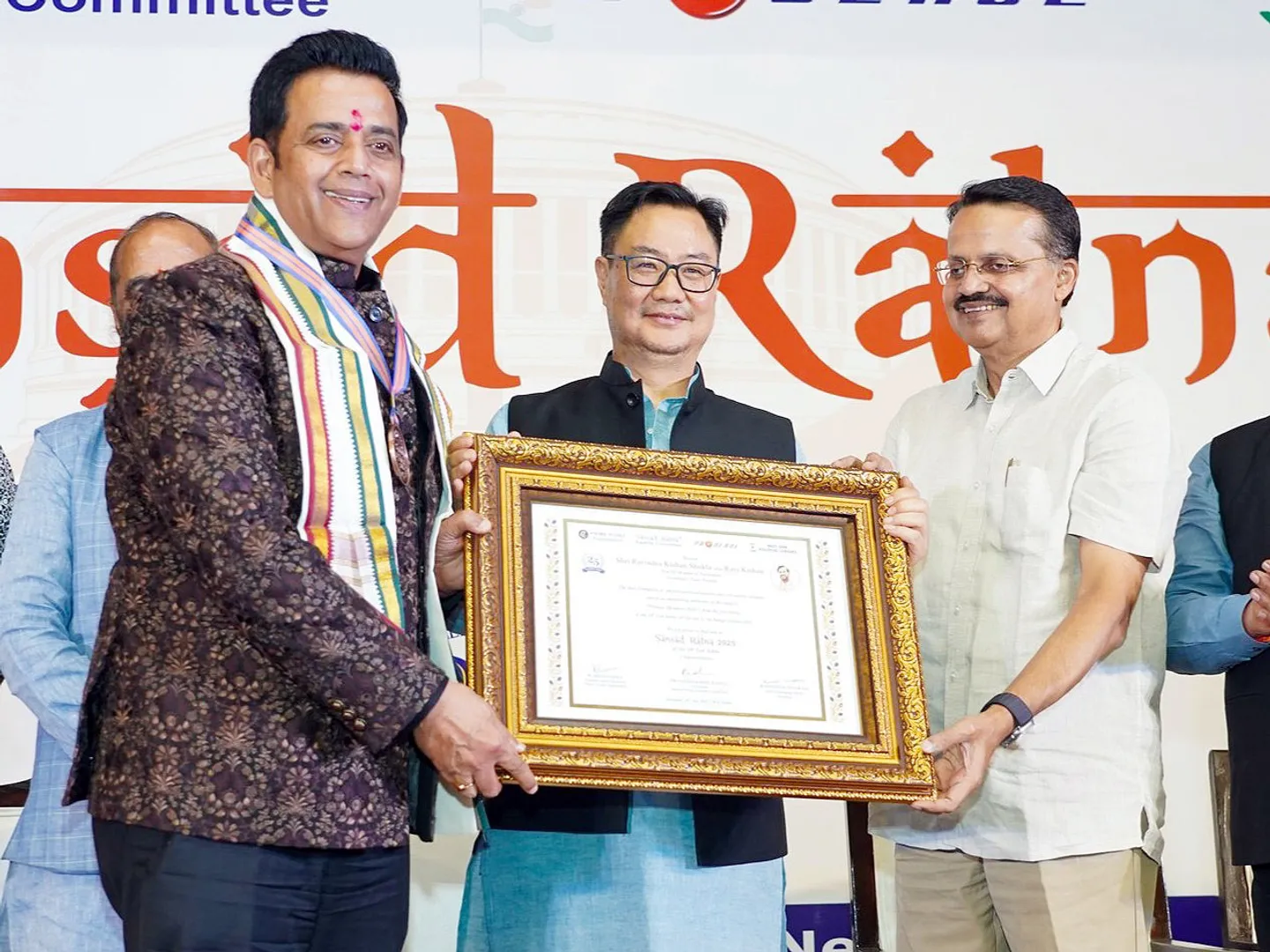 sansad-ratna-award-2024-ravi-kishan-17-mps-honoured