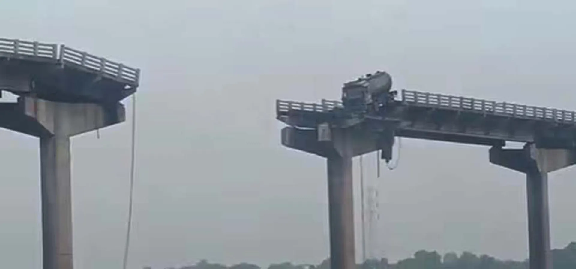 : vadodara-mahisagar-river-bridge-collapse