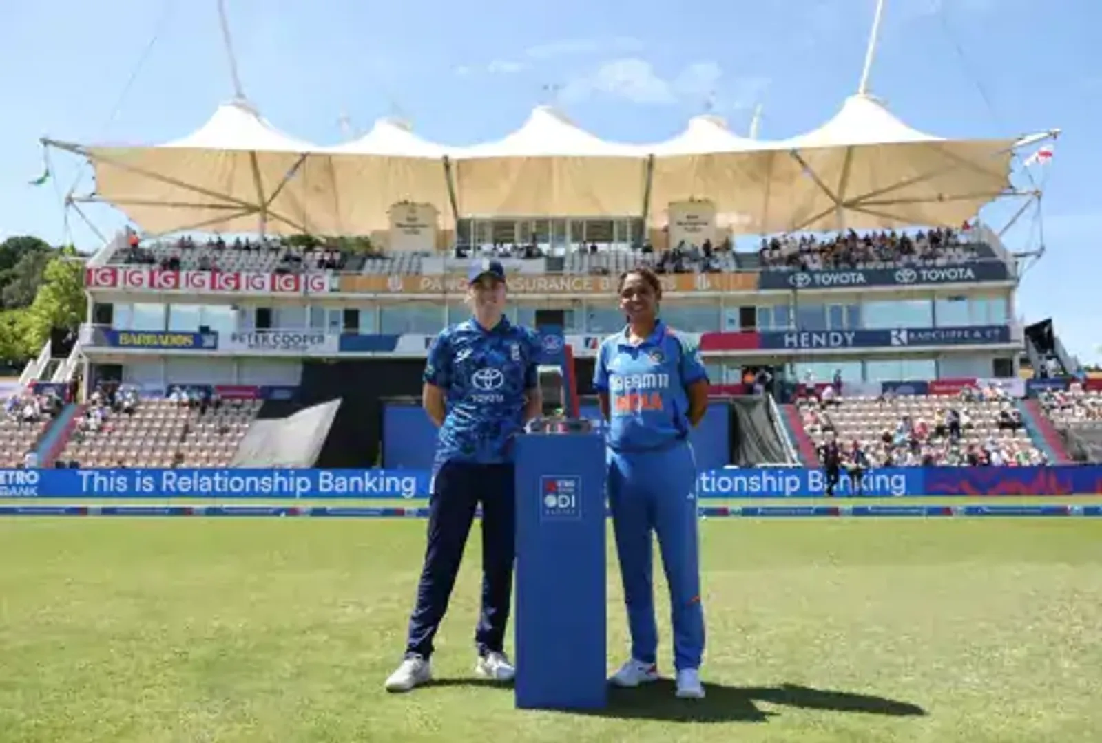 india-women-beat-england-1st-odi