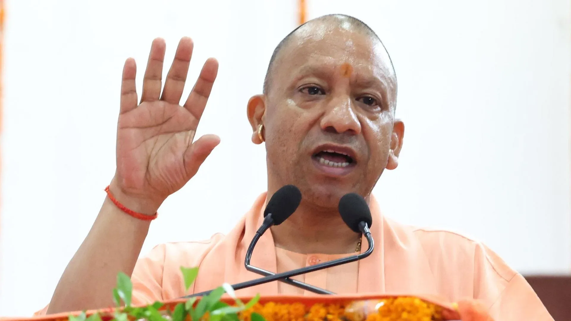 yogi-adityanath-slams-defaming-kanwar-pilgrims