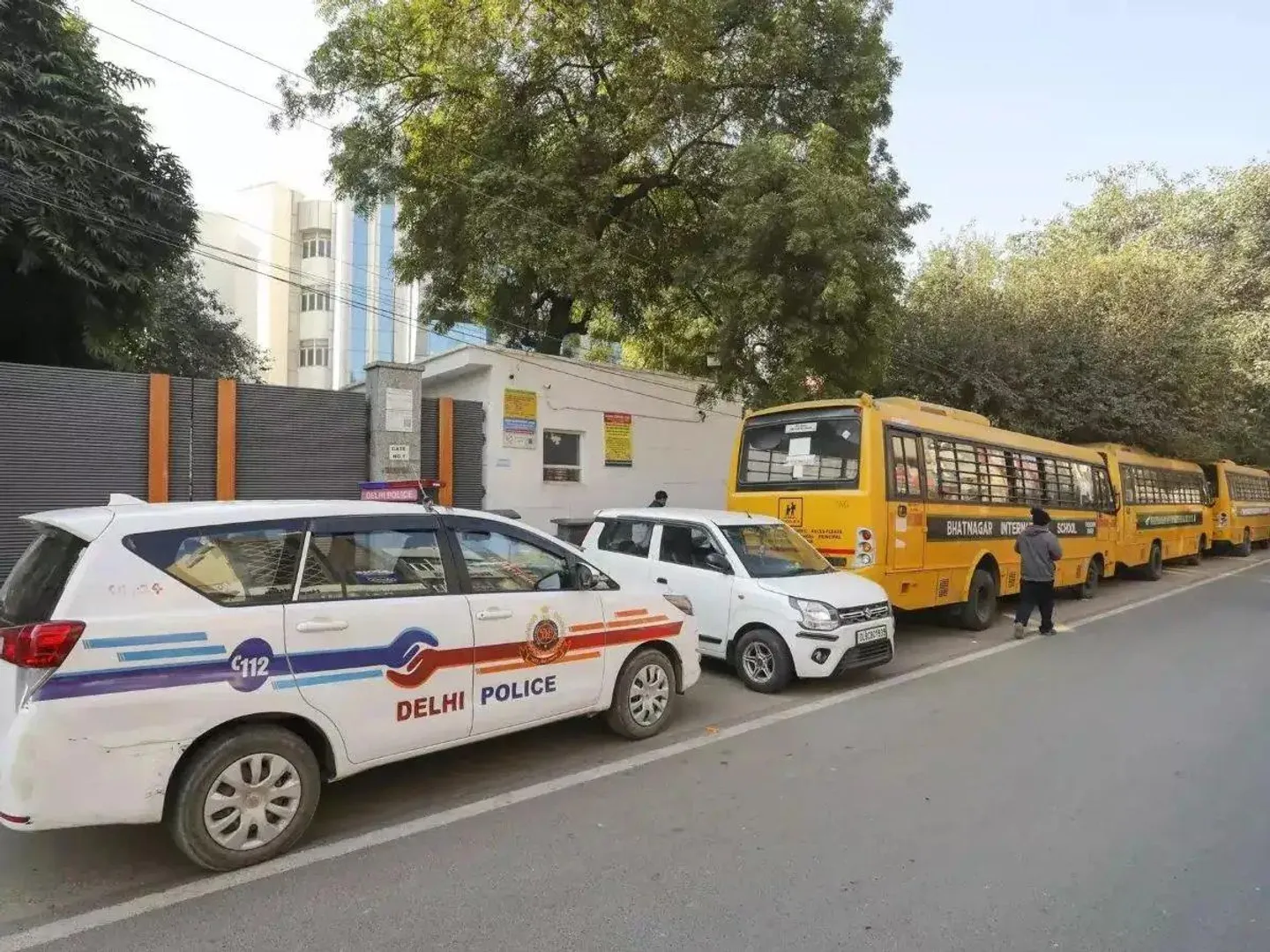 दिल्ली के दो स्कूलों को ईमेल से बम की धमकी, सुरक्षा एजेंसियां अलर्ट