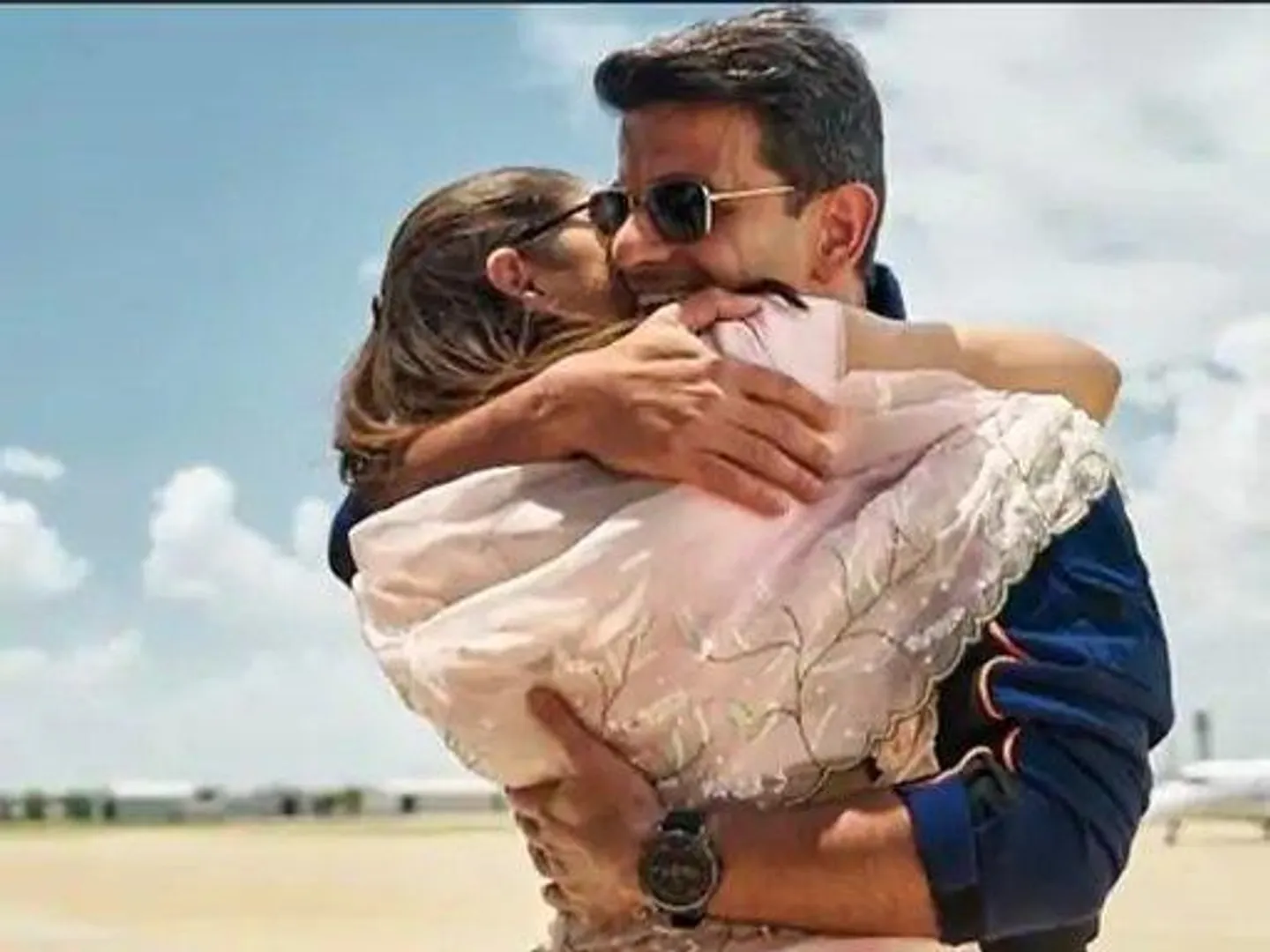 अंतरिक्ष से लौटे शुभांशु शुक्ला ने परिजनों से मिलाया गले: बेटे की मासूम बात ने छू लिया दिल