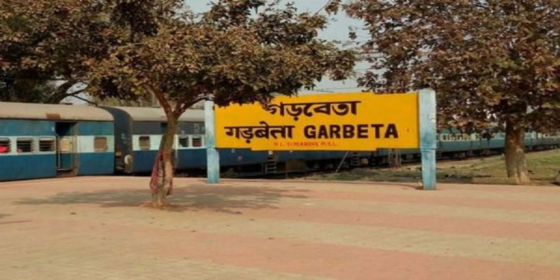 gadbeta-rail-blast-capital-express-narrow-escape