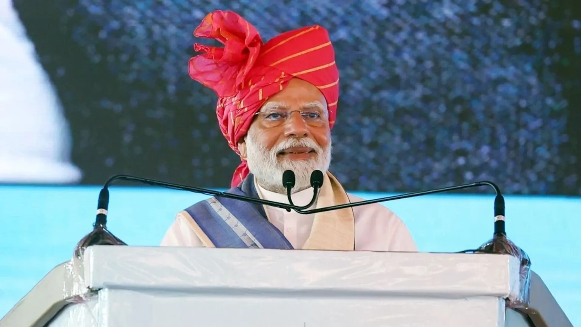 pm-modi-vande-bharat-bengaluru-metro-yellow-line-inauguration