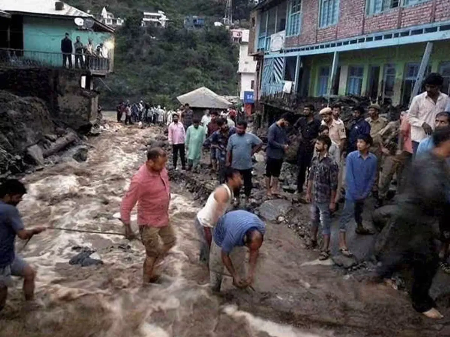 kistwar-cloudburst-machail-mata-yatra-accident