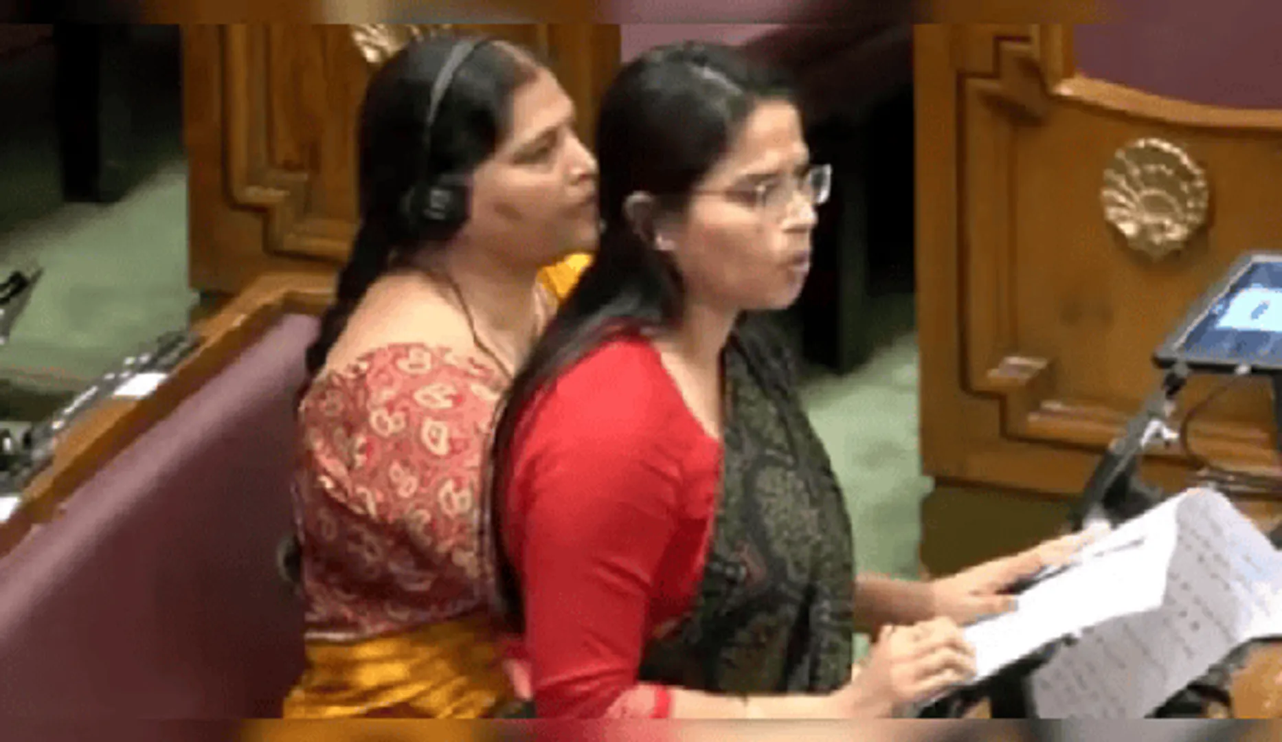 sp-expels-mla-pooja-pal-for-praising-yogi-adityanath