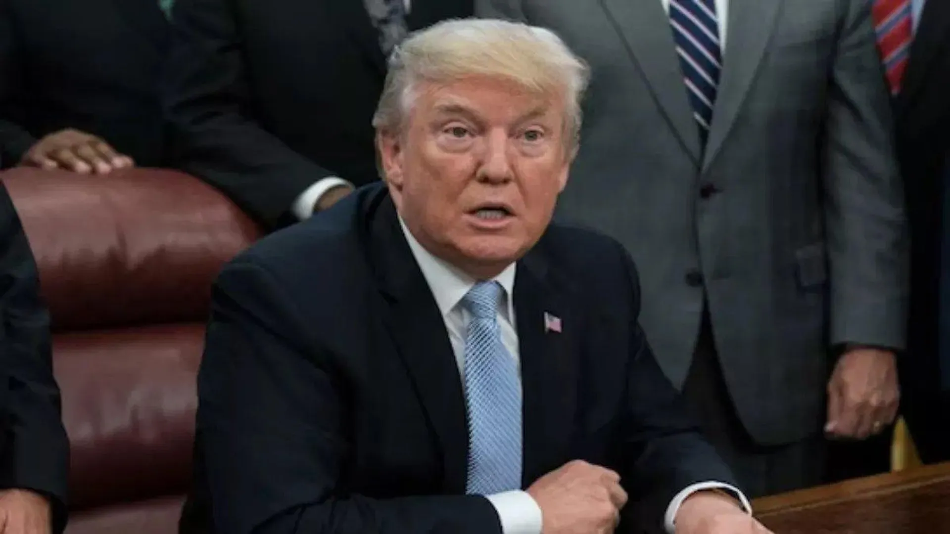 वीजा नियमों में बड़े बदलाव की तैयारी में ट्रंप सरकार : विदेशी स्टूडेंट्स और मीडिया प्रतिनिधियों पर सख्ती