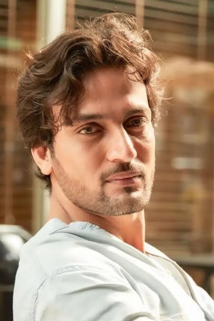 सीहोर का किसान बेटा अरहान पटेल: खेतों से बॉलीवुड तक का प्रेरणादायक सफर