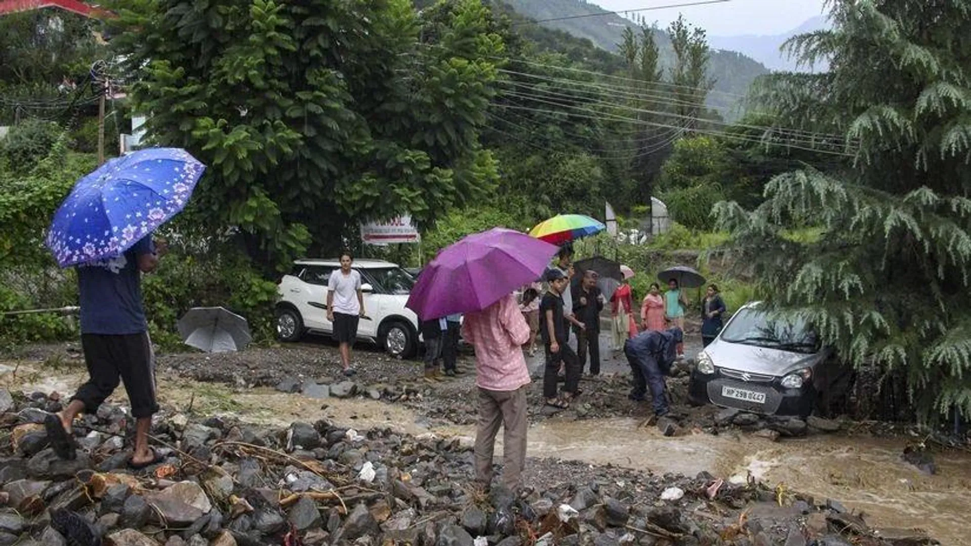 himachal-landslide-flood-bilaspur-swarghat-damage