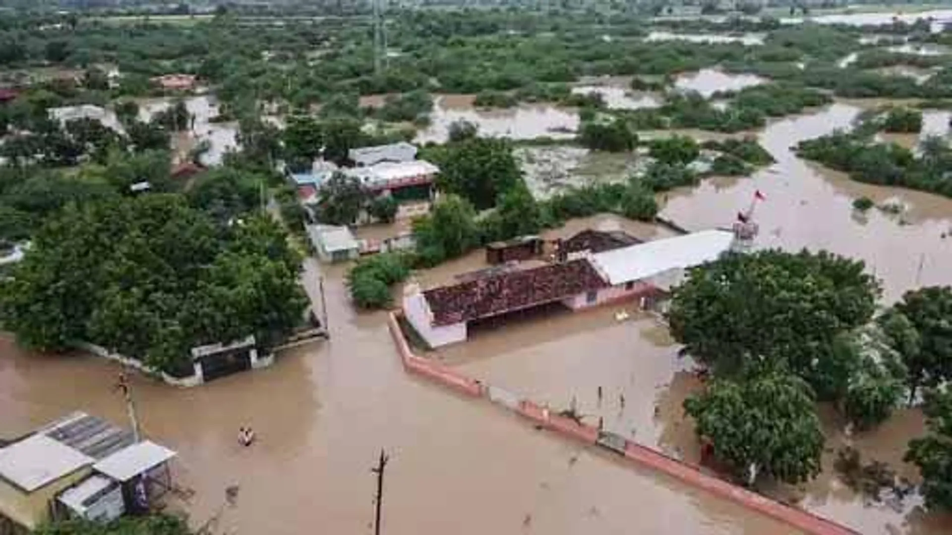 पंजाब में अब भी बाढ़ का कहर, 2000 गांव डूबे; जम्मू-श्रीनगर हाईवे 16 दिन बाद खुला, हरियाणा में 46% ज्यादा बारिश दर्ज