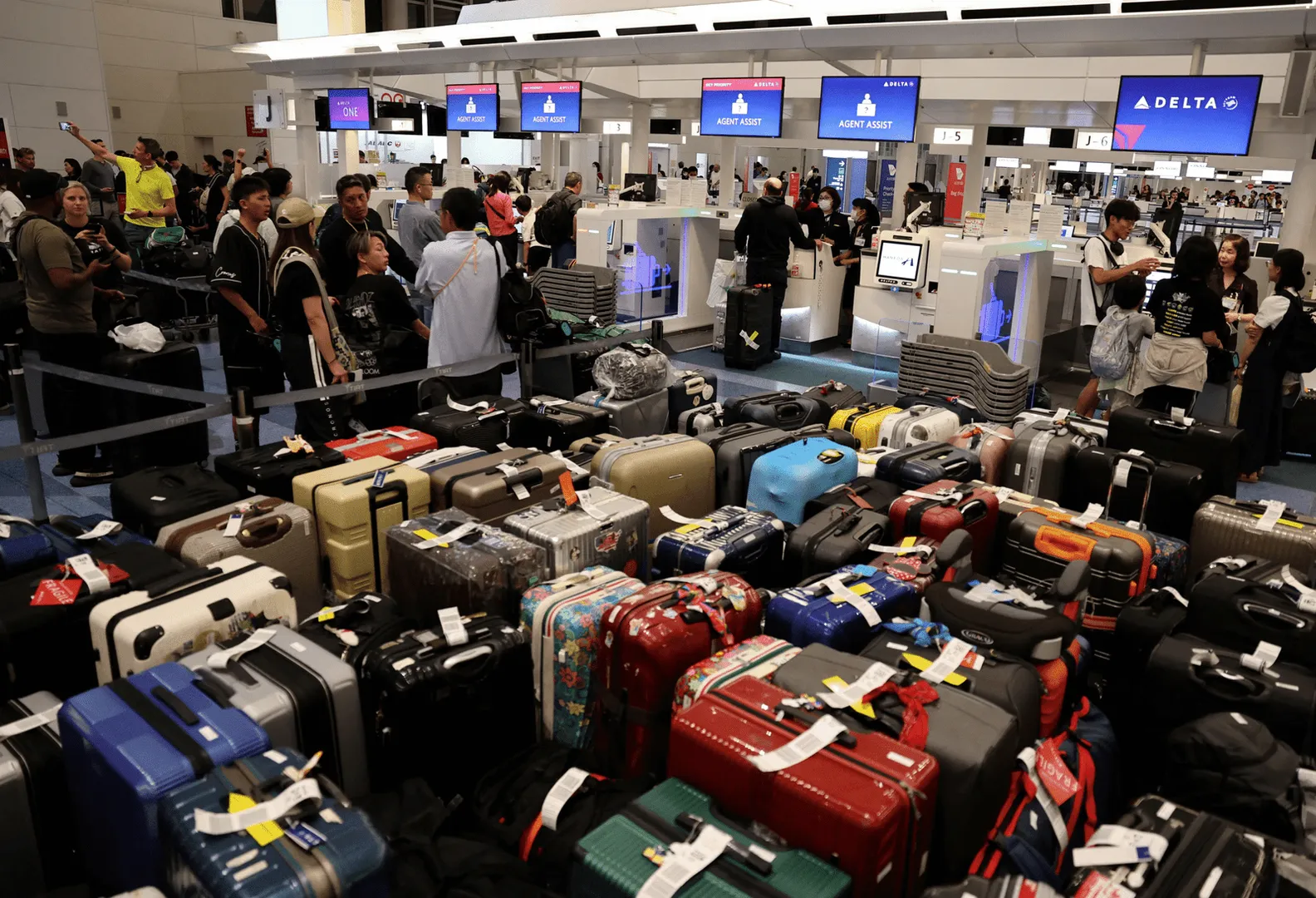cyber-attack-europe-airports-flight-delays