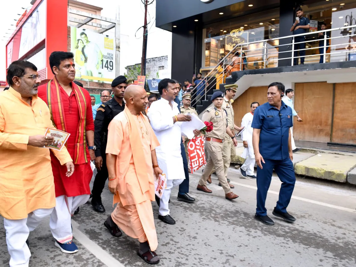 gst-reform-cm-yogi-padyatra-traders-customers