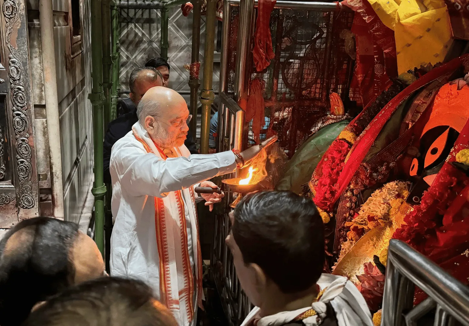 amit-shah-worship-kalighat-temple-navratri