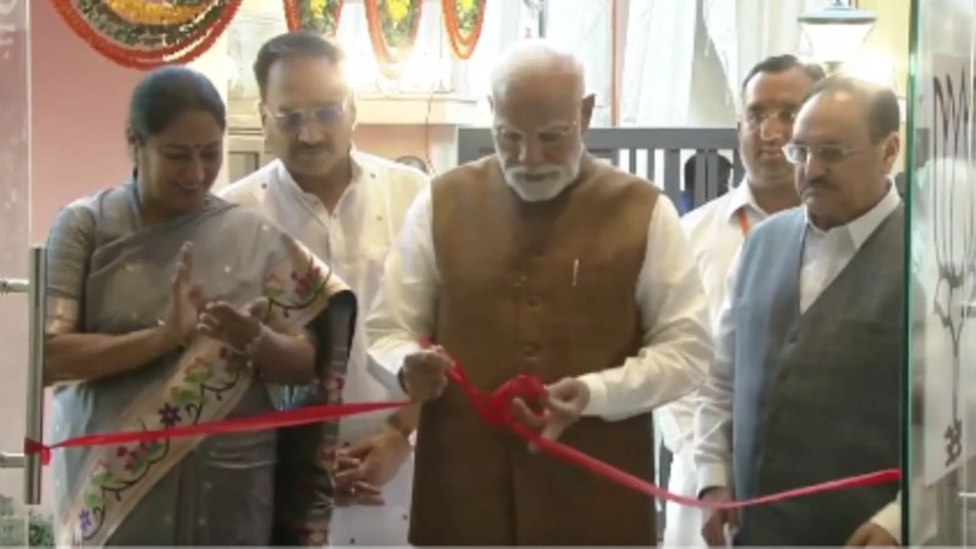 pm-modi-inaugurates-delhi-bjp-new-office