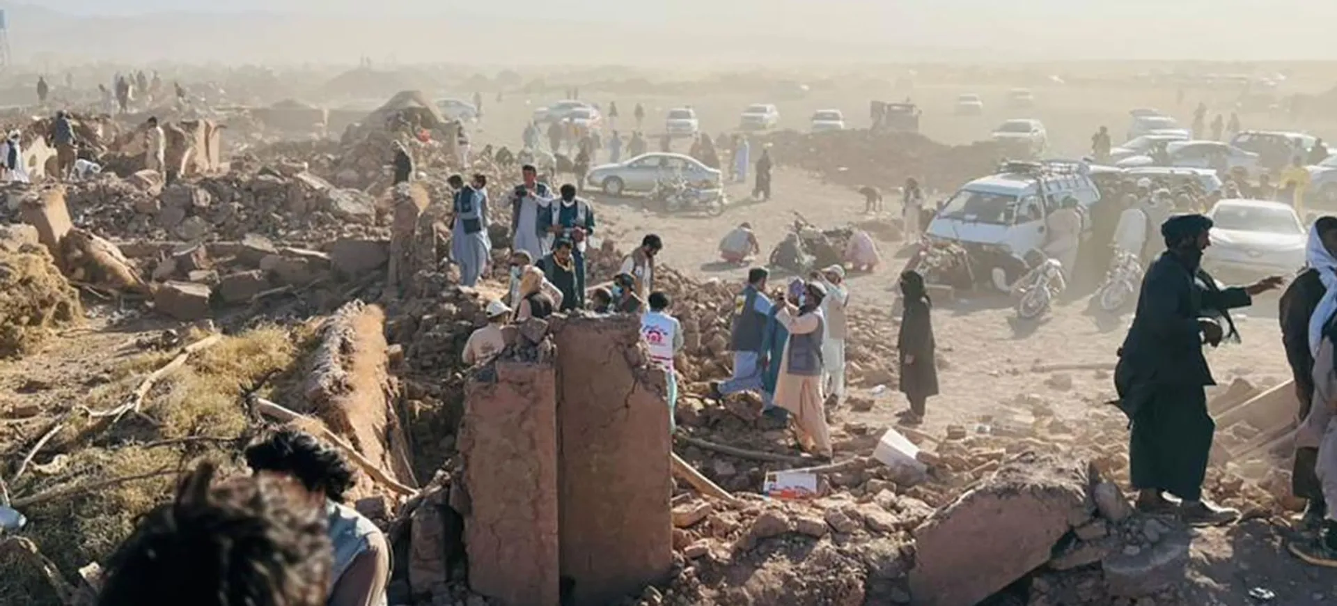 afghanistan-midnight-earthquake-622-dead