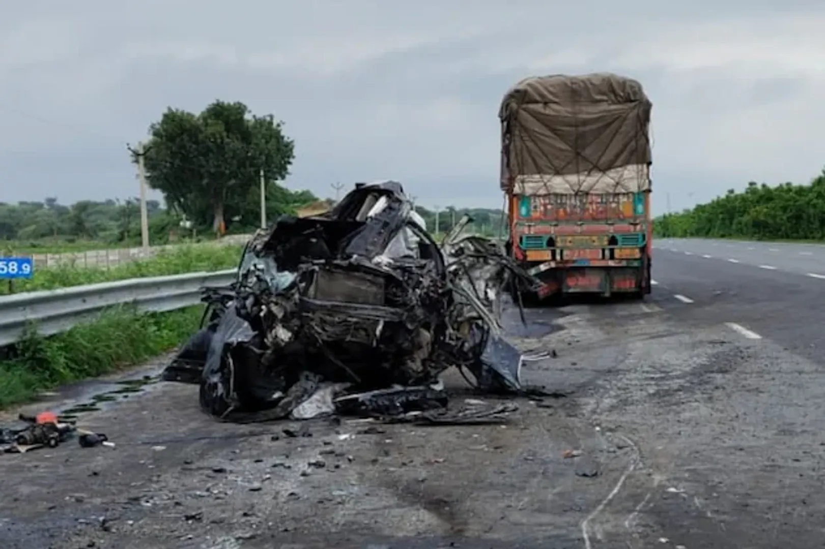 delhi-mumbai-expressway-accident-5-dead