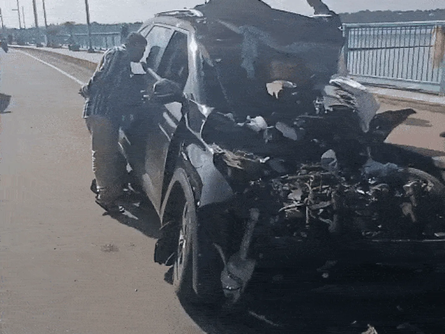 bhopal-vip-road-car-truck-accident