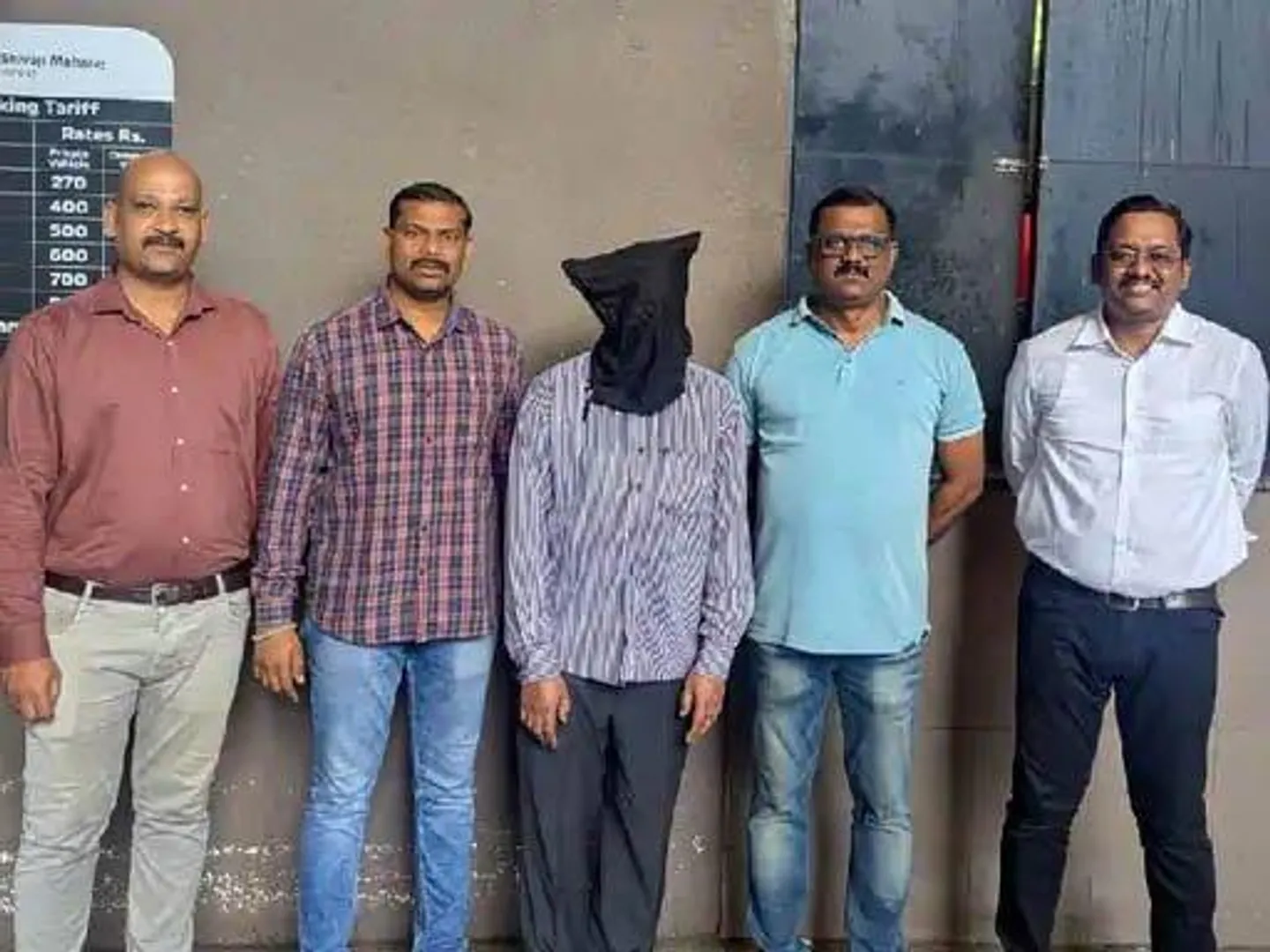 मुंबई में ब्लास्ट की धमकी, नोएडा से गिरफ्तार हुआ आरोपी : गणेश उत्सव के बीच हाई अलर्ट से मचा हड़कंप