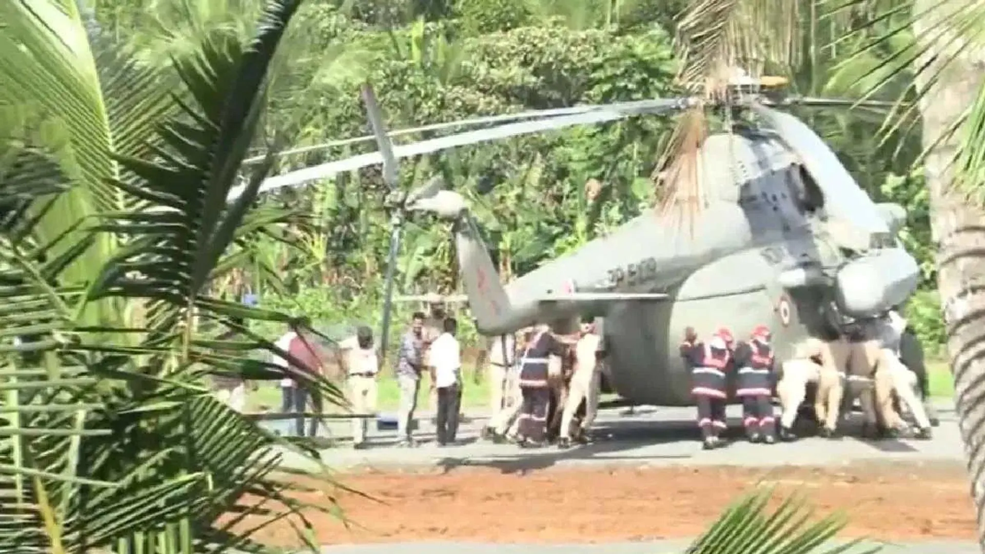 president-droupadi-murmu-helicopter-landing-incident-kerala