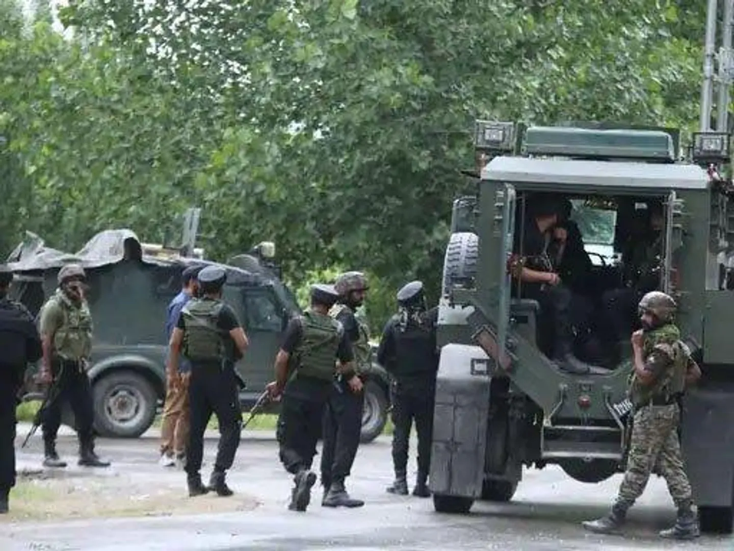 kupwara-encounter-two-terrorists-killed-loc-infiltration-foiled