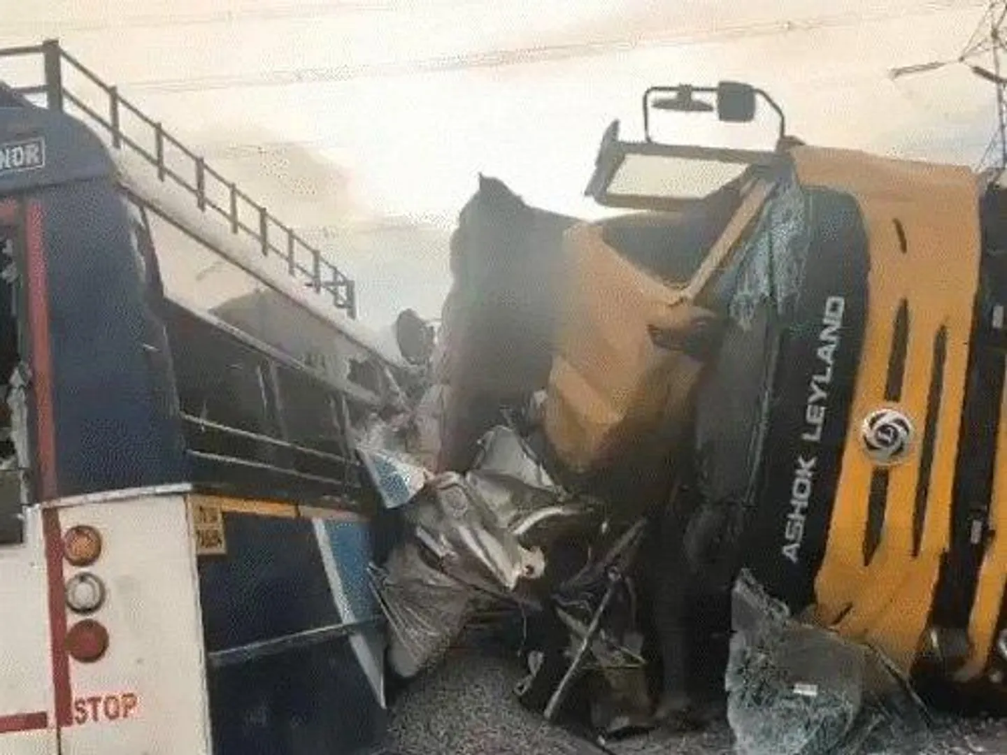 telangana-rangareddy-bus-dumper-accident-20-dead-20-injured