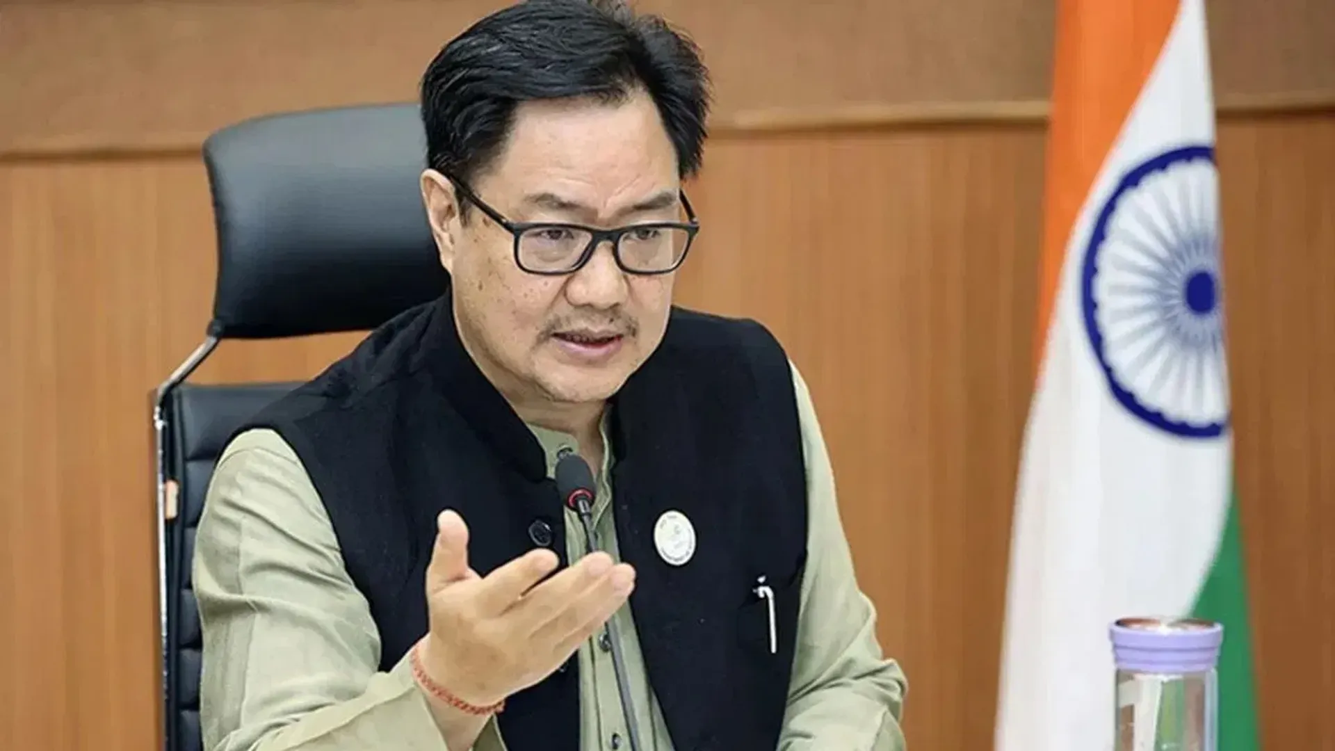 ): kiren-rijiju-slams-rahul-gandhi-fake-voter-list-claims-congress-press-conference