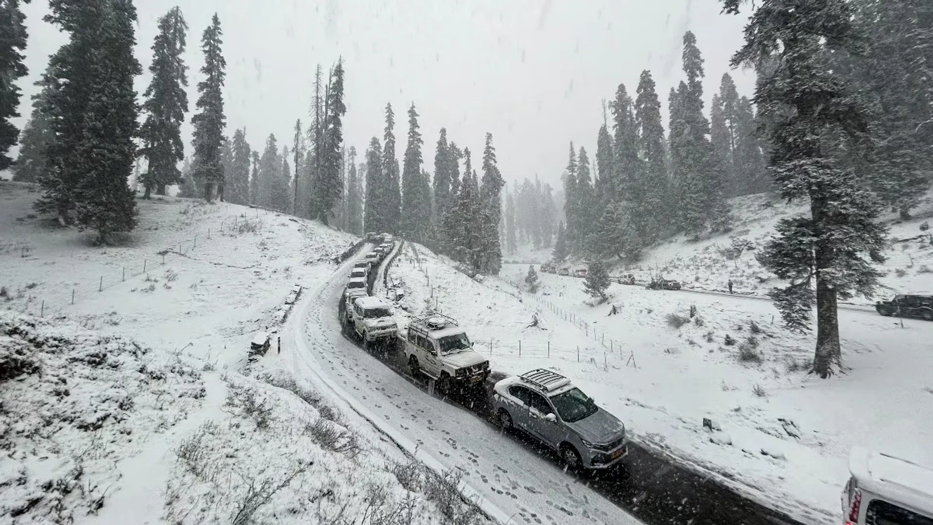 snowfall-in-himalayan-states-jammu-kashmir-uttarakhand-himachal