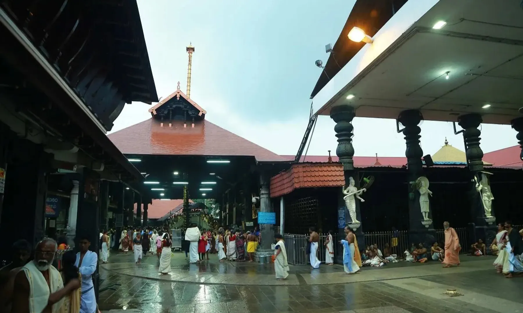  Guruvayur temple 