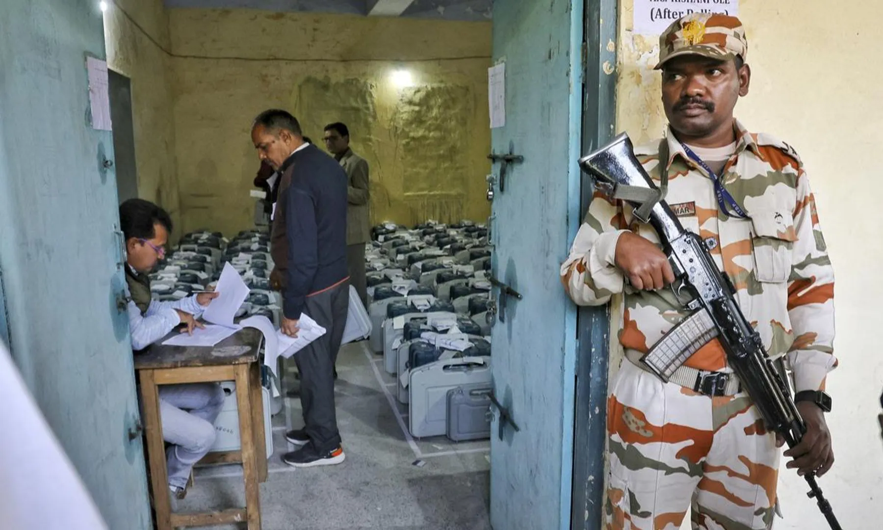 'No water, power, overflowing toilets' CRPF troops deployed for Delhi Elections face poor living conditions