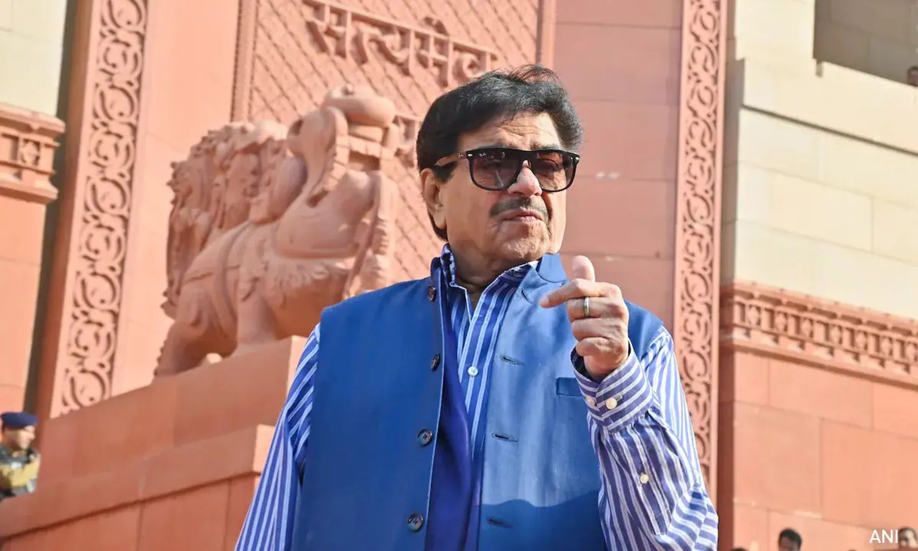 Non-vegetarian food in should be banned in India, says Shatrughan Sinha while praising UCC