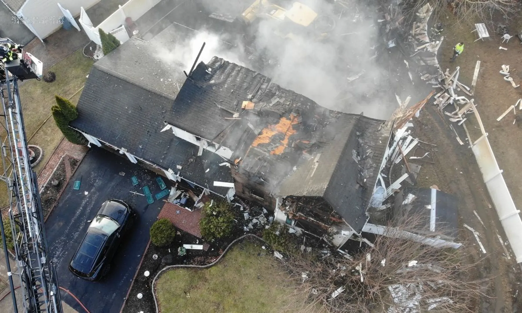 Man drives 700 miles to set fire to home of man talking to his ex