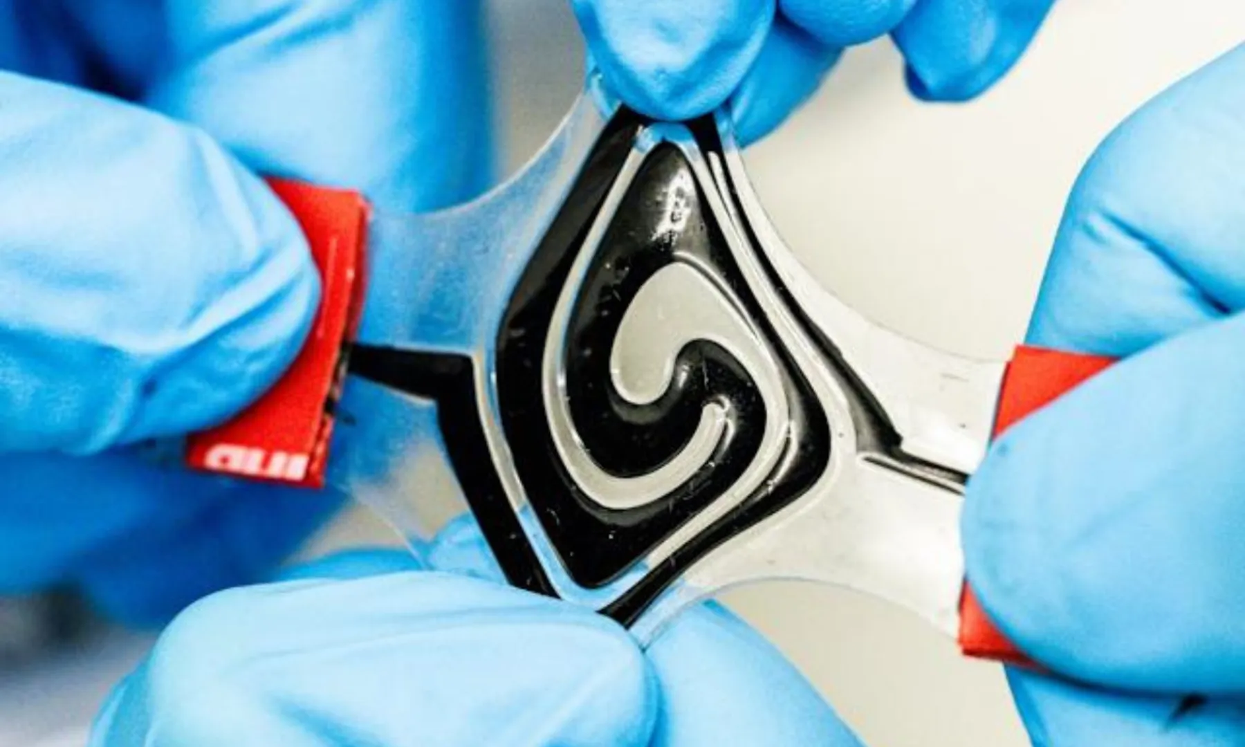 Swedish scientists develop 'toothpaste-like' battery 