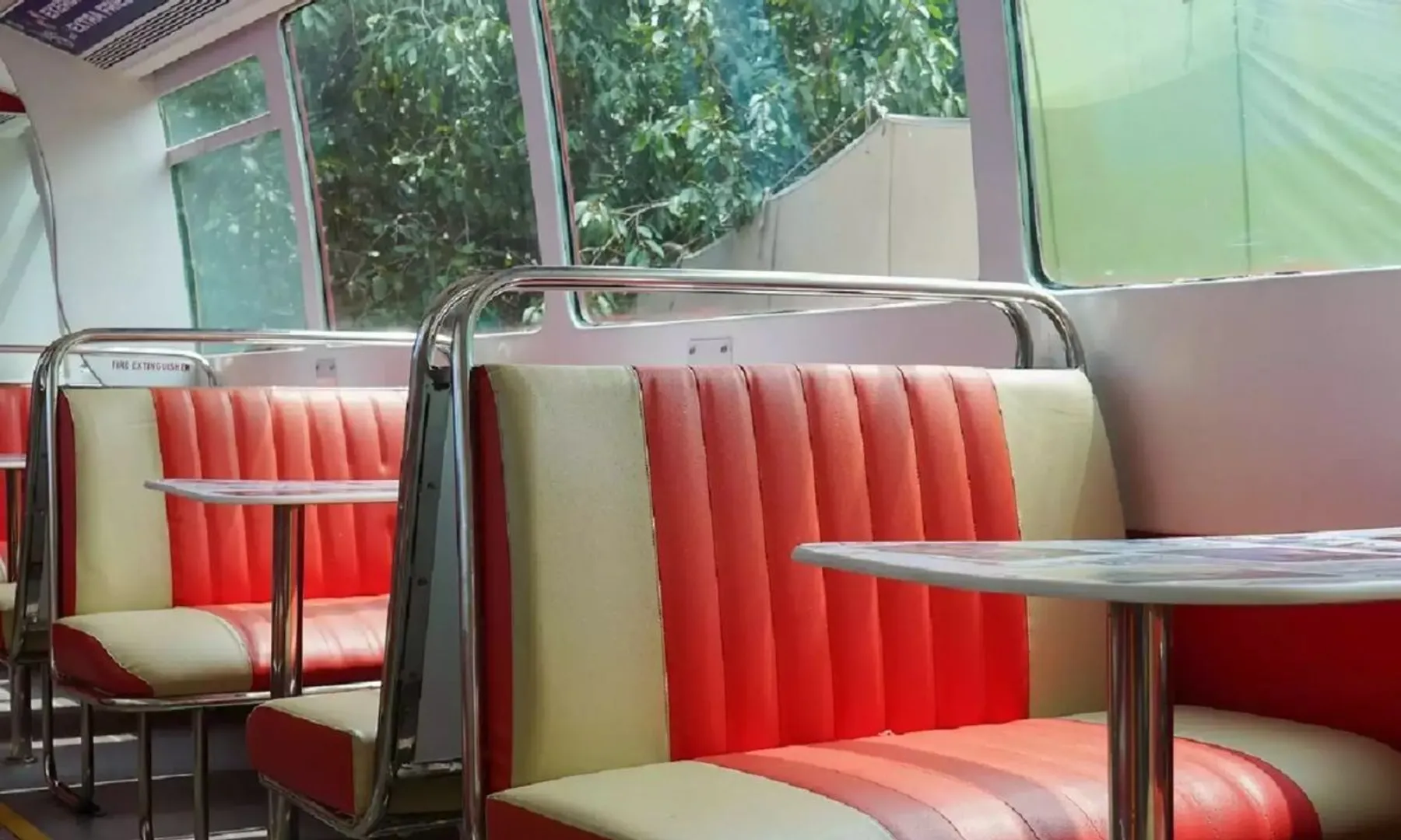 Delhi to turn old buses into shops and eateries to boost local business