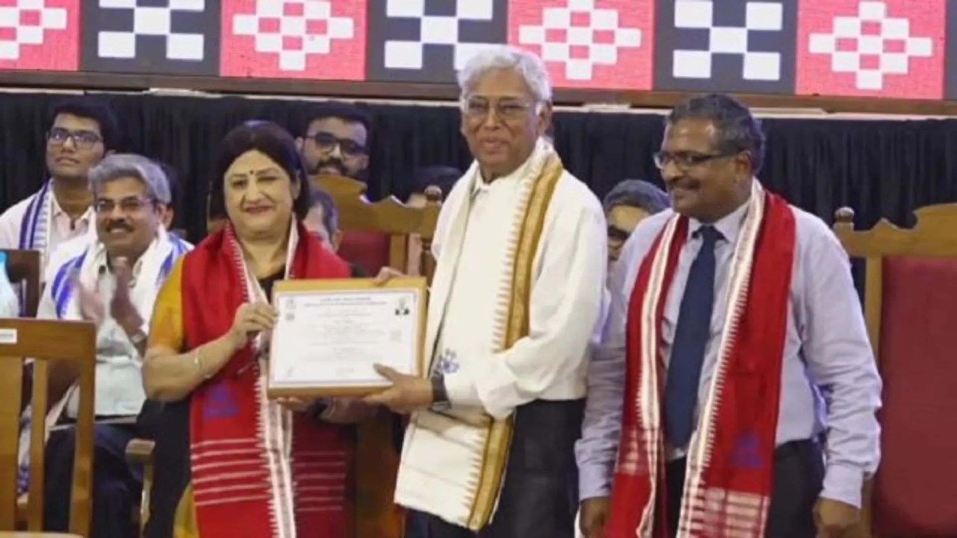 84-year-old-scientist-gets-MBA