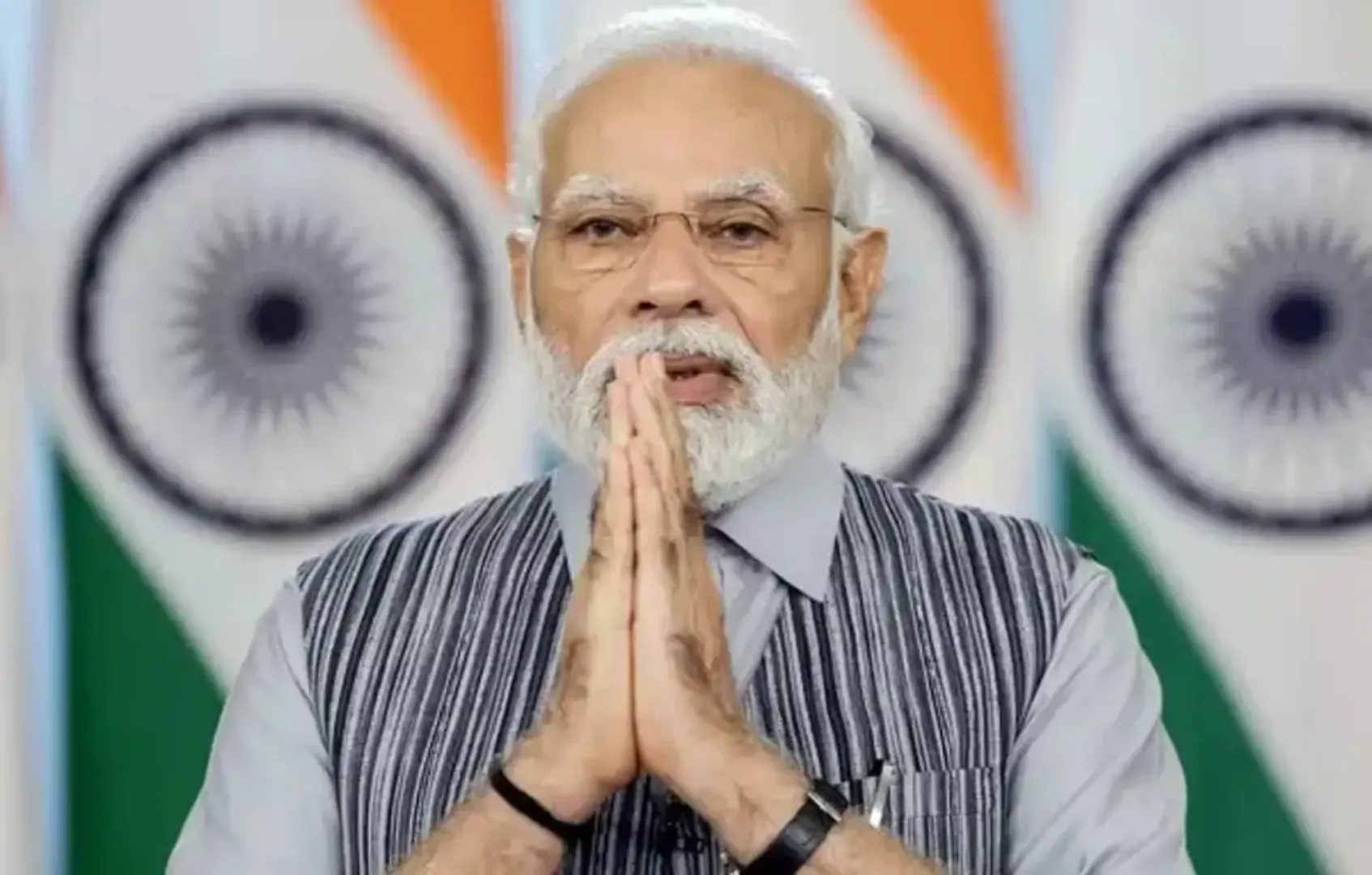 PM Modi begins Gujarat visit, launches ₹82,000 Cr projects 