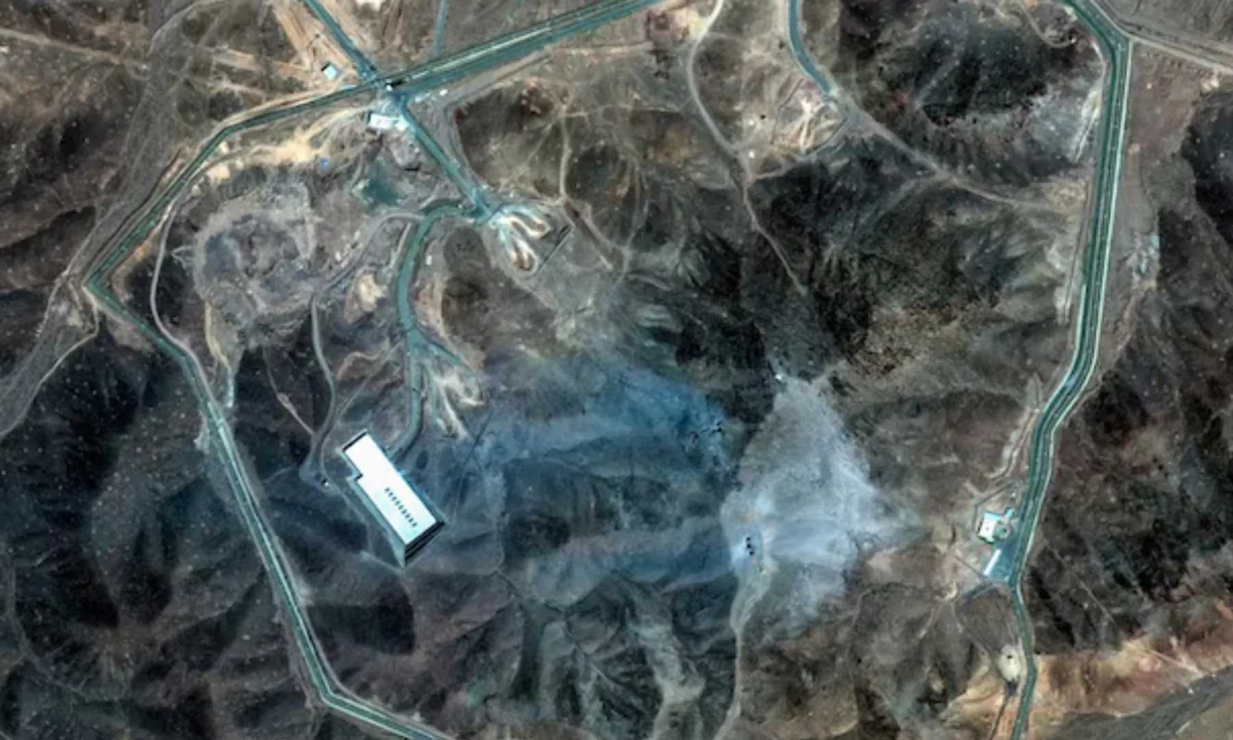 Iran moves 400 kg uranium before US