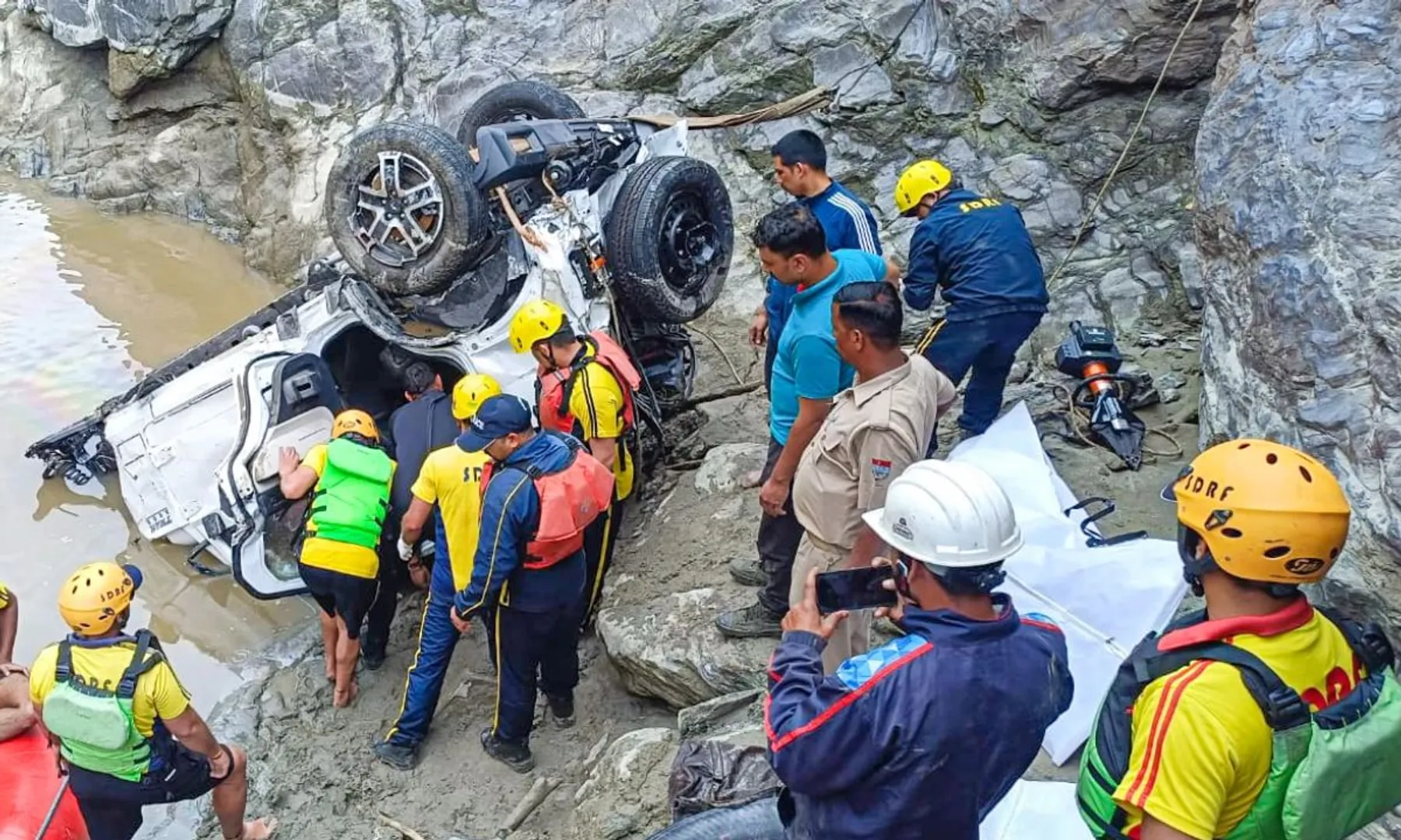 2 dead, 10 missing after bus falls into Alaknanda River in Uttarakhand