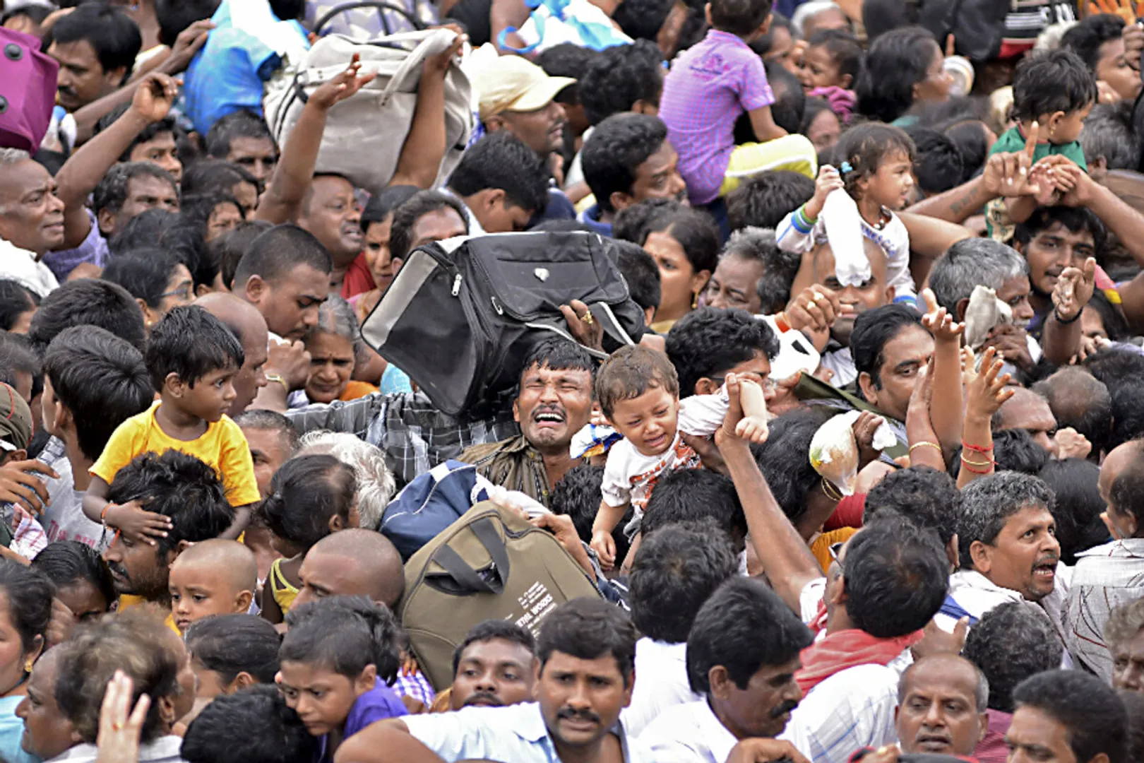 921740_1_0714-india-stampede_standard