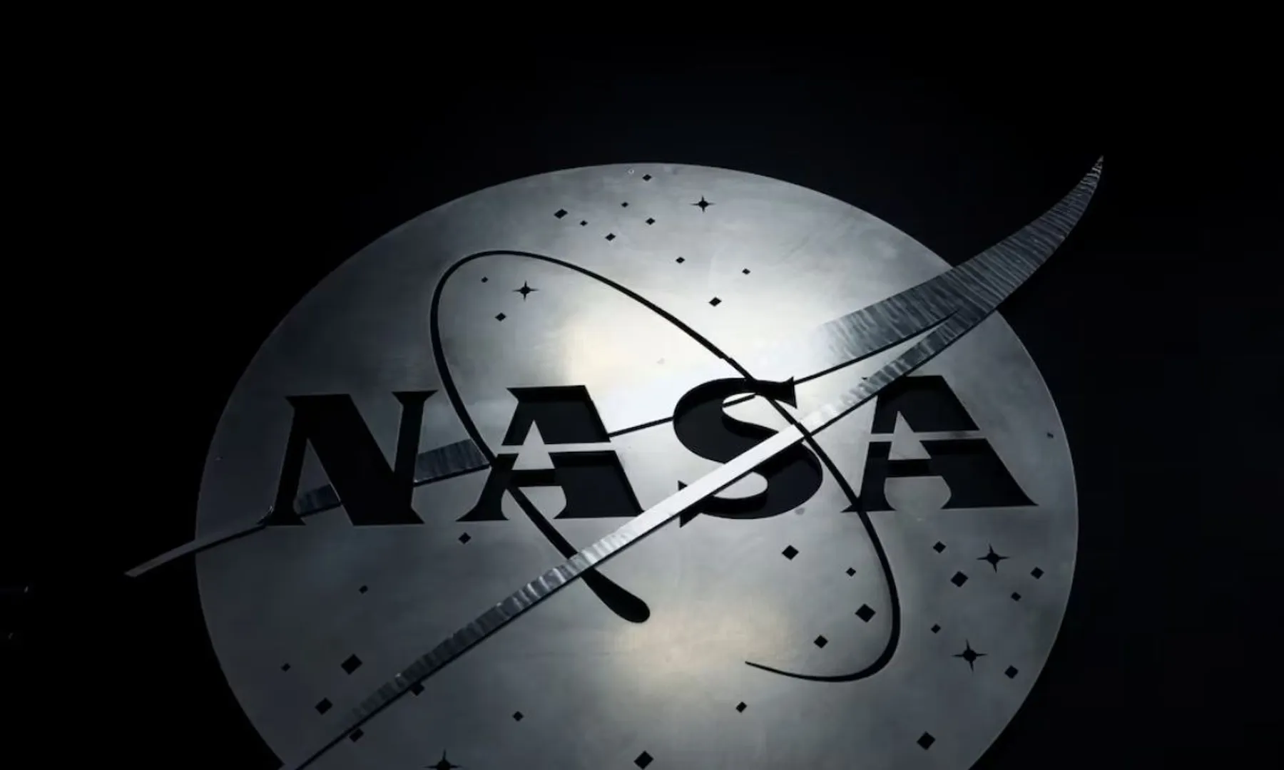  Why is NASA losing over 2,000 senior employees? post image