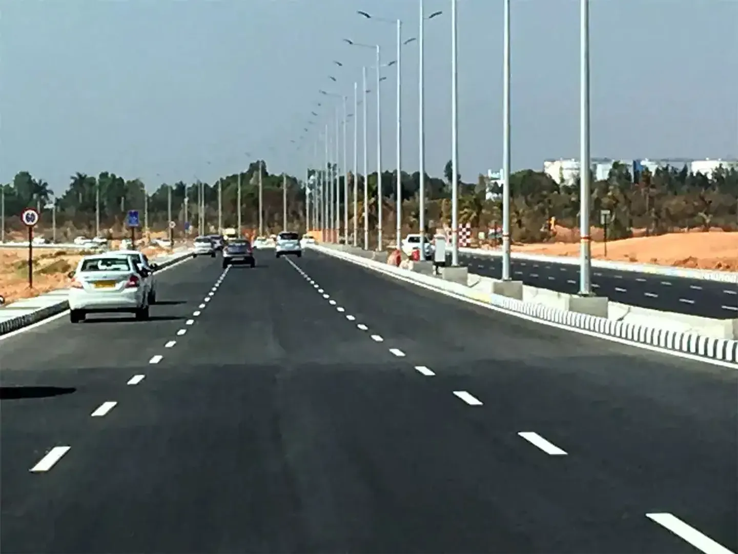 govt-to-build-6000-km-of-electric-vehicle-ready-highways-on-golden-quadrilateral